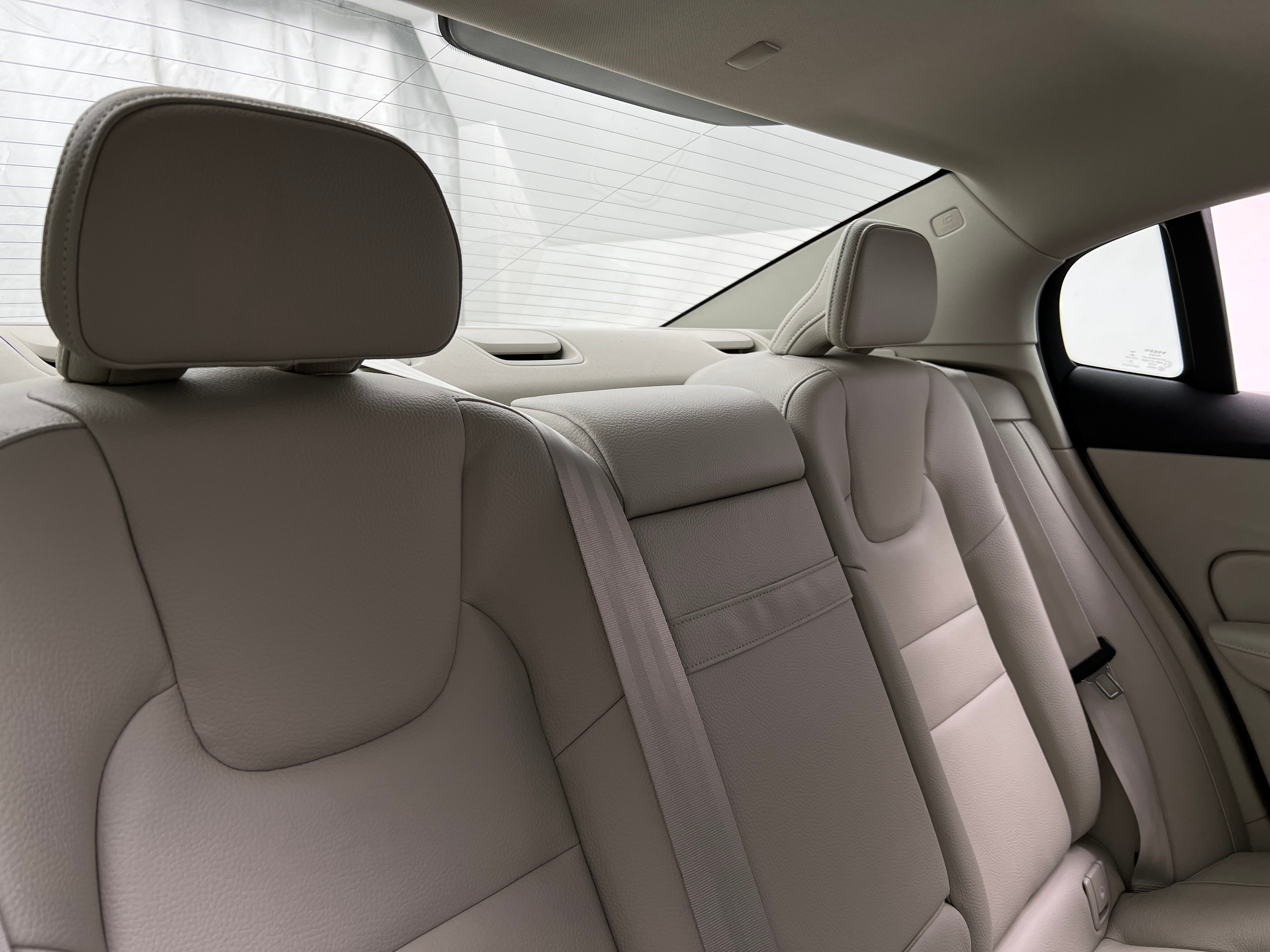 2022 Volvo S60 B5 Momentum 5