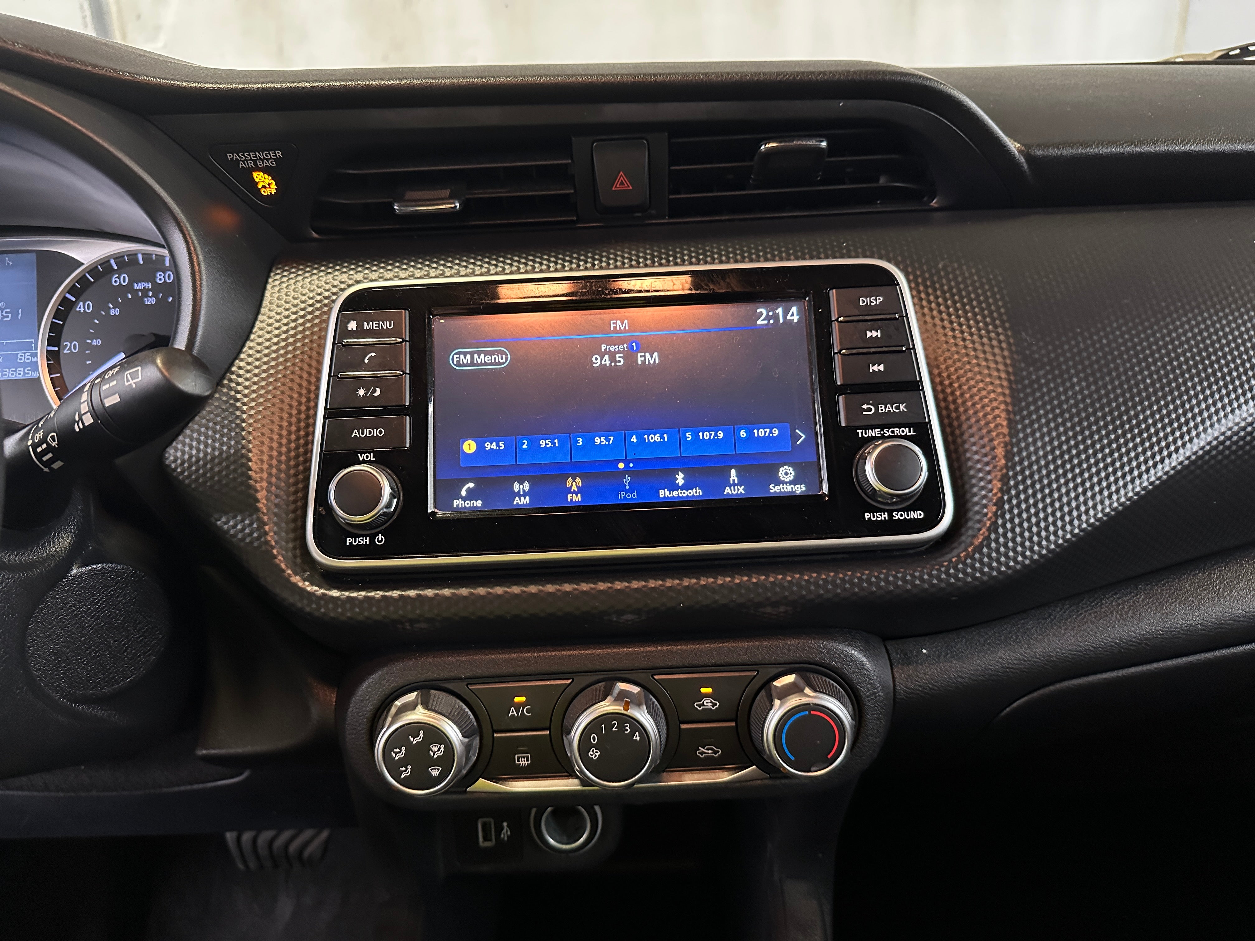 2022 Nissan Kicks S 4