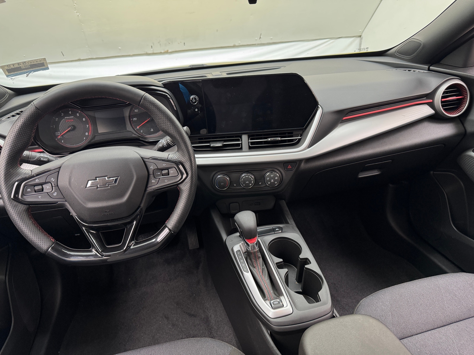 Thumbnail: 2024 Chevrolet Trax - 3