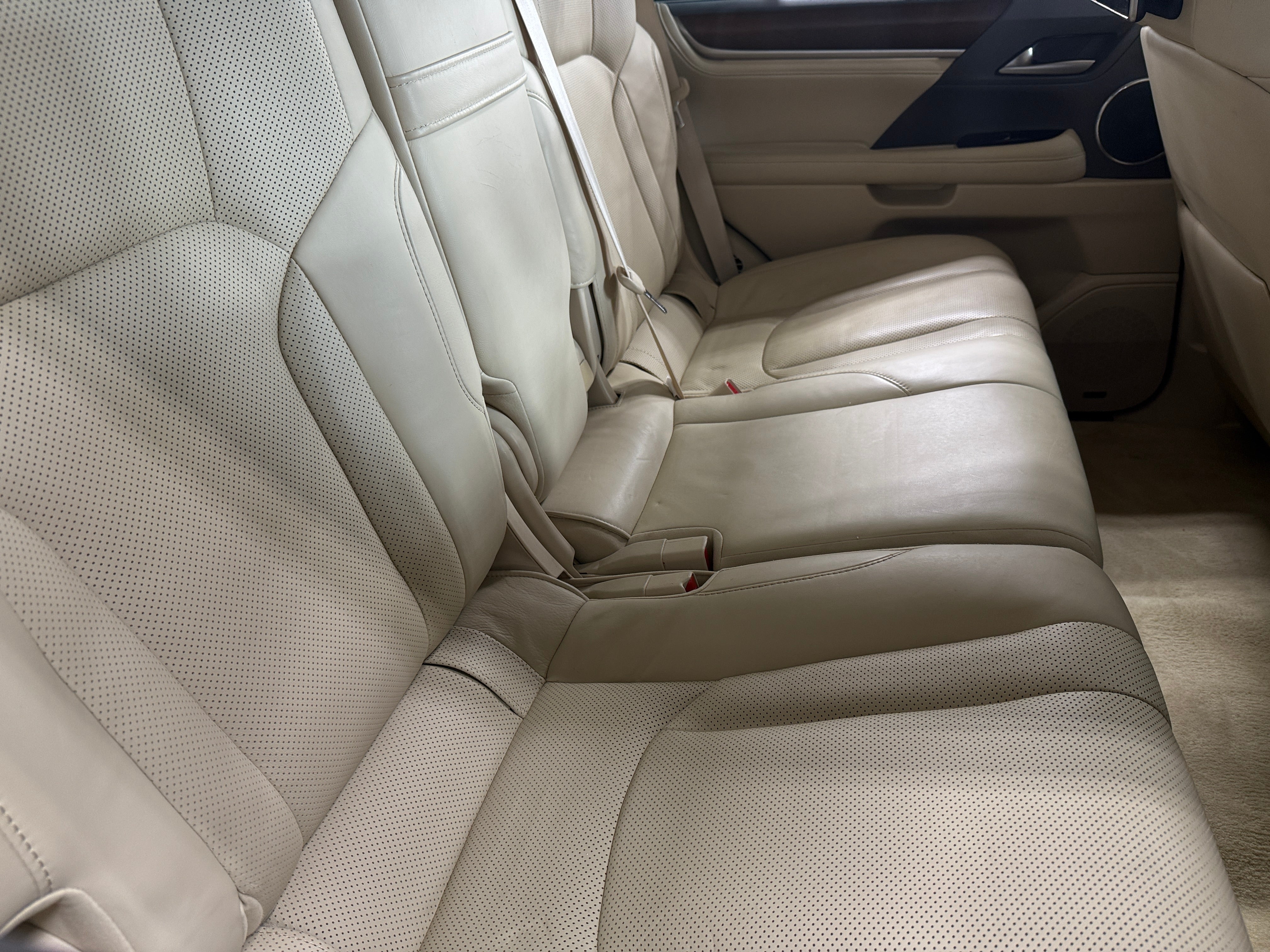 2016 Lexus LX 570 5