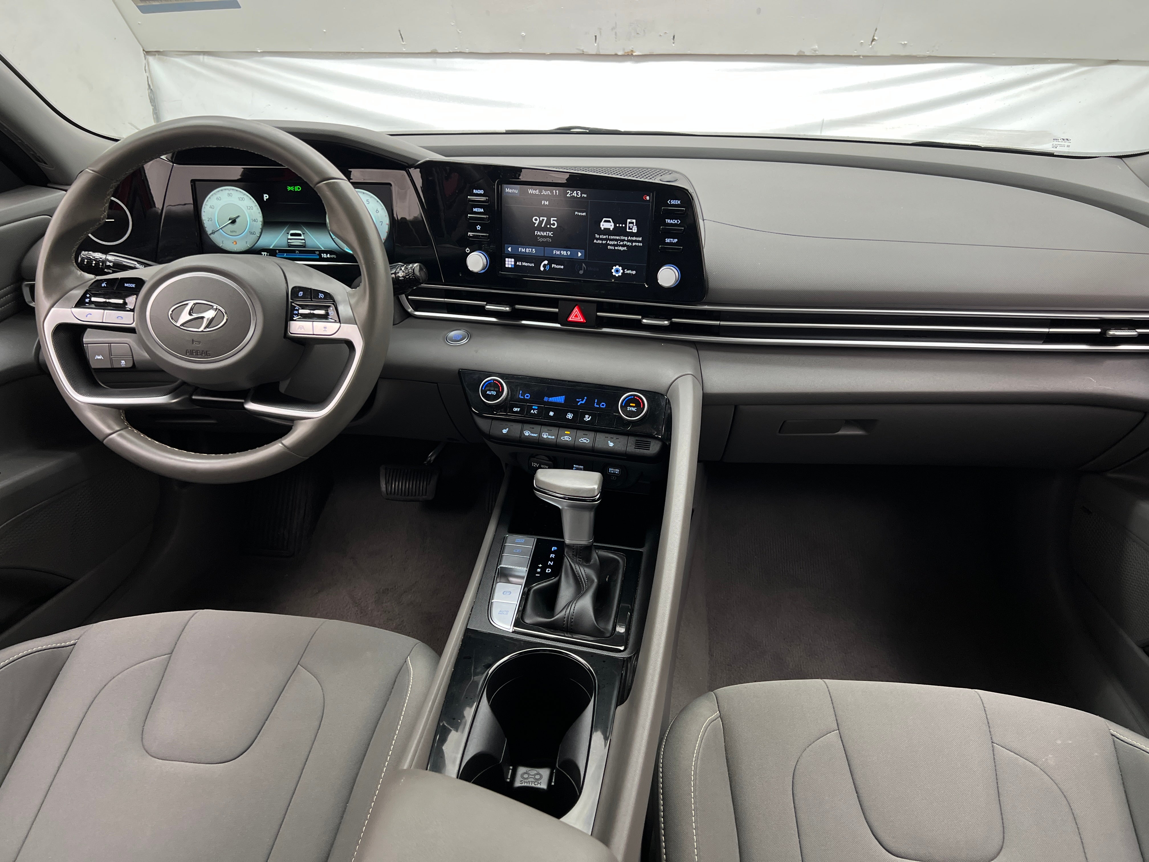 2022 Hyundai Elantra SEL 3
