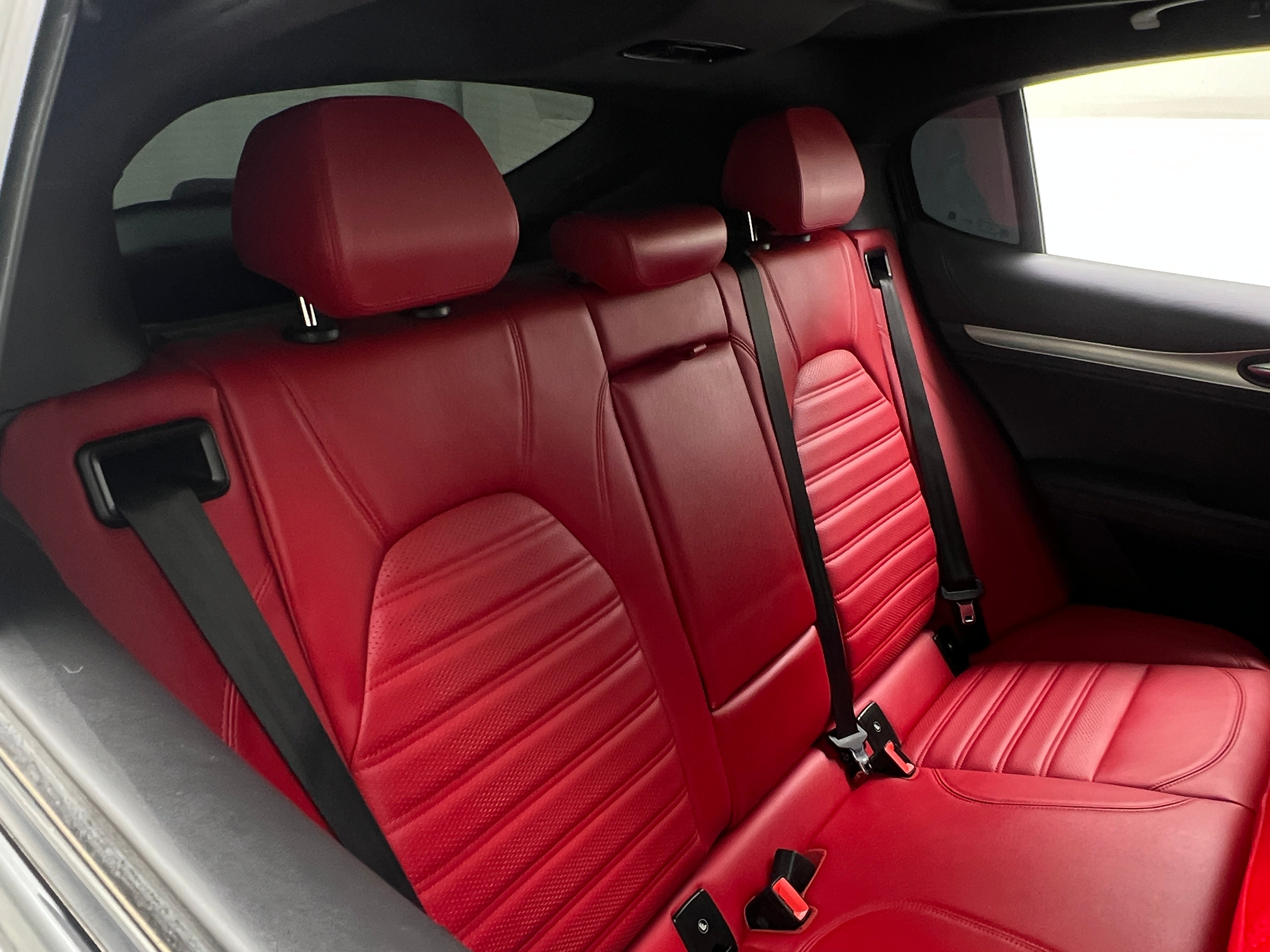 2022 Alfa Romeo Stelvio Ti 5