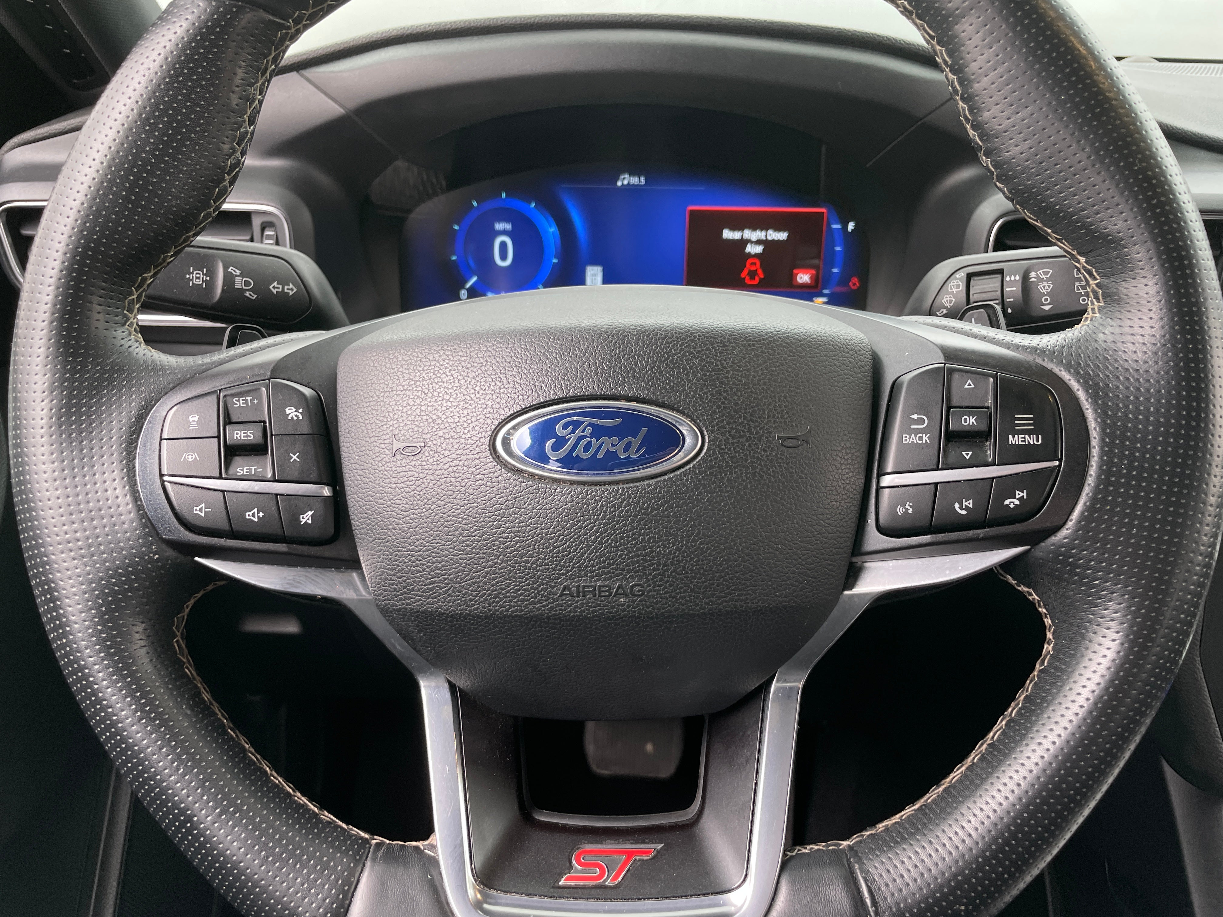2020 Ford Explorer ST 4