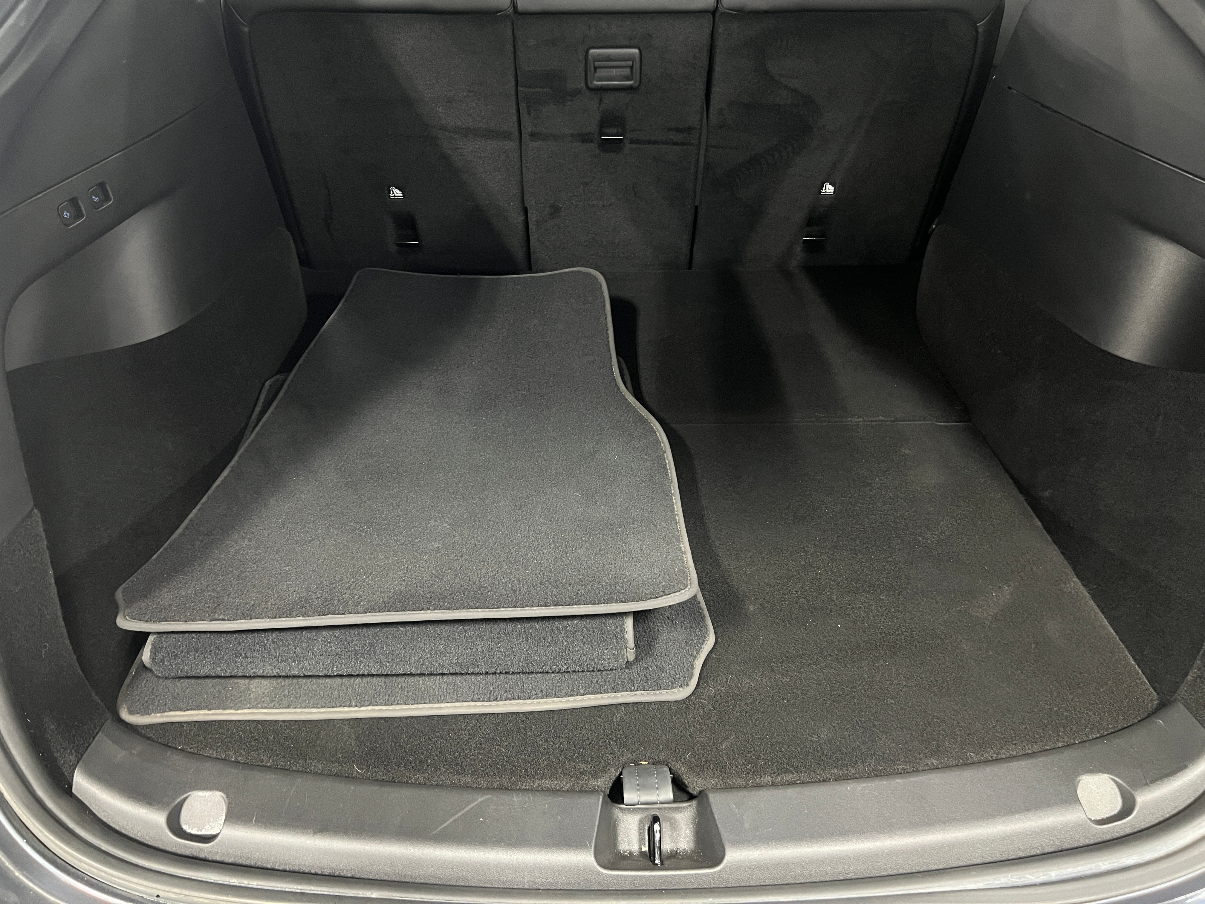 2022 Tesla Model Y Long Range 6