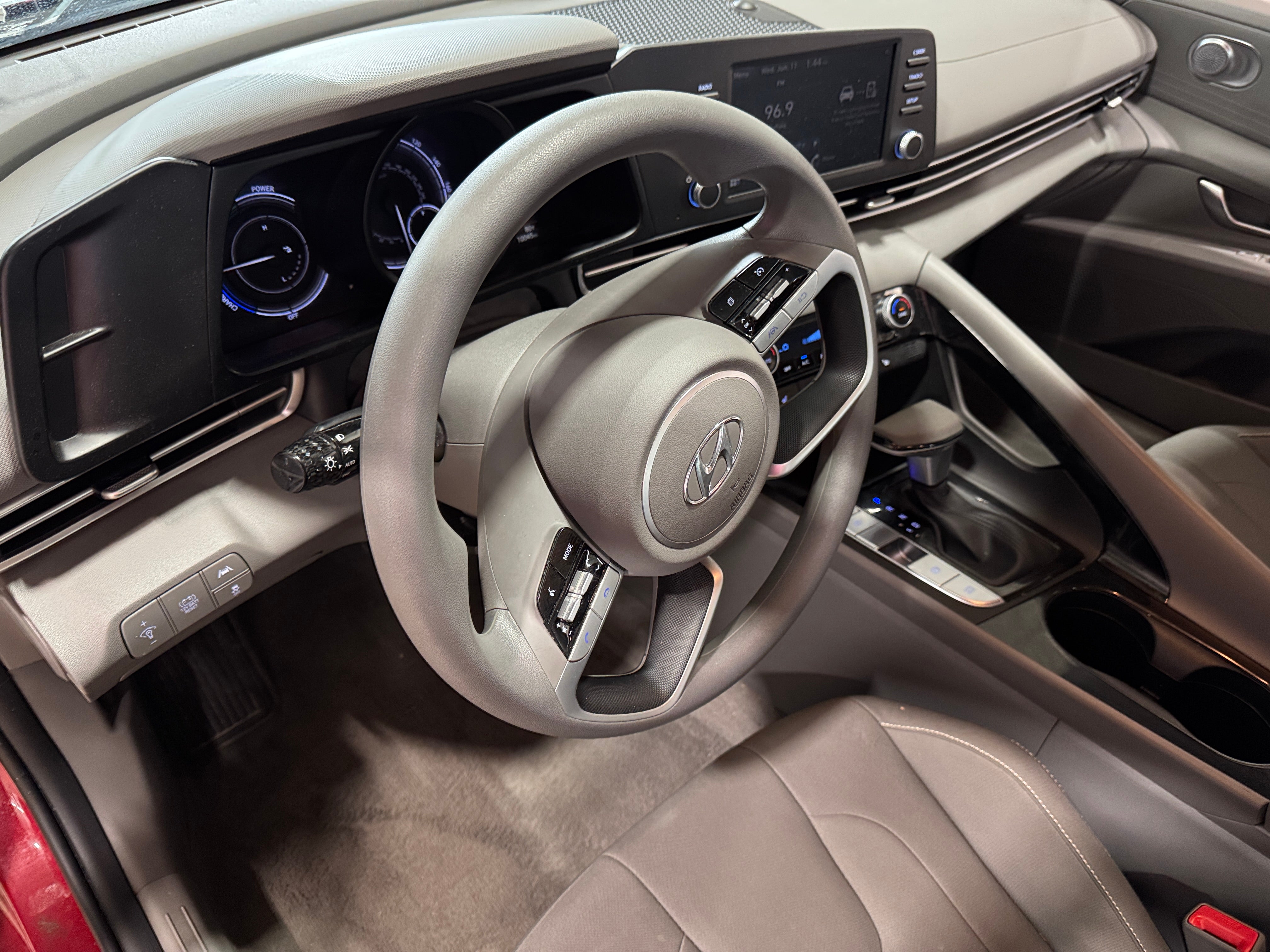 2023 Hyundai Elantra Blue 3