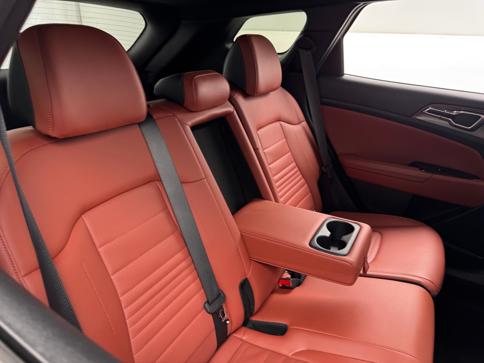 Thumbnail: 2023 Kia Sportage - 5