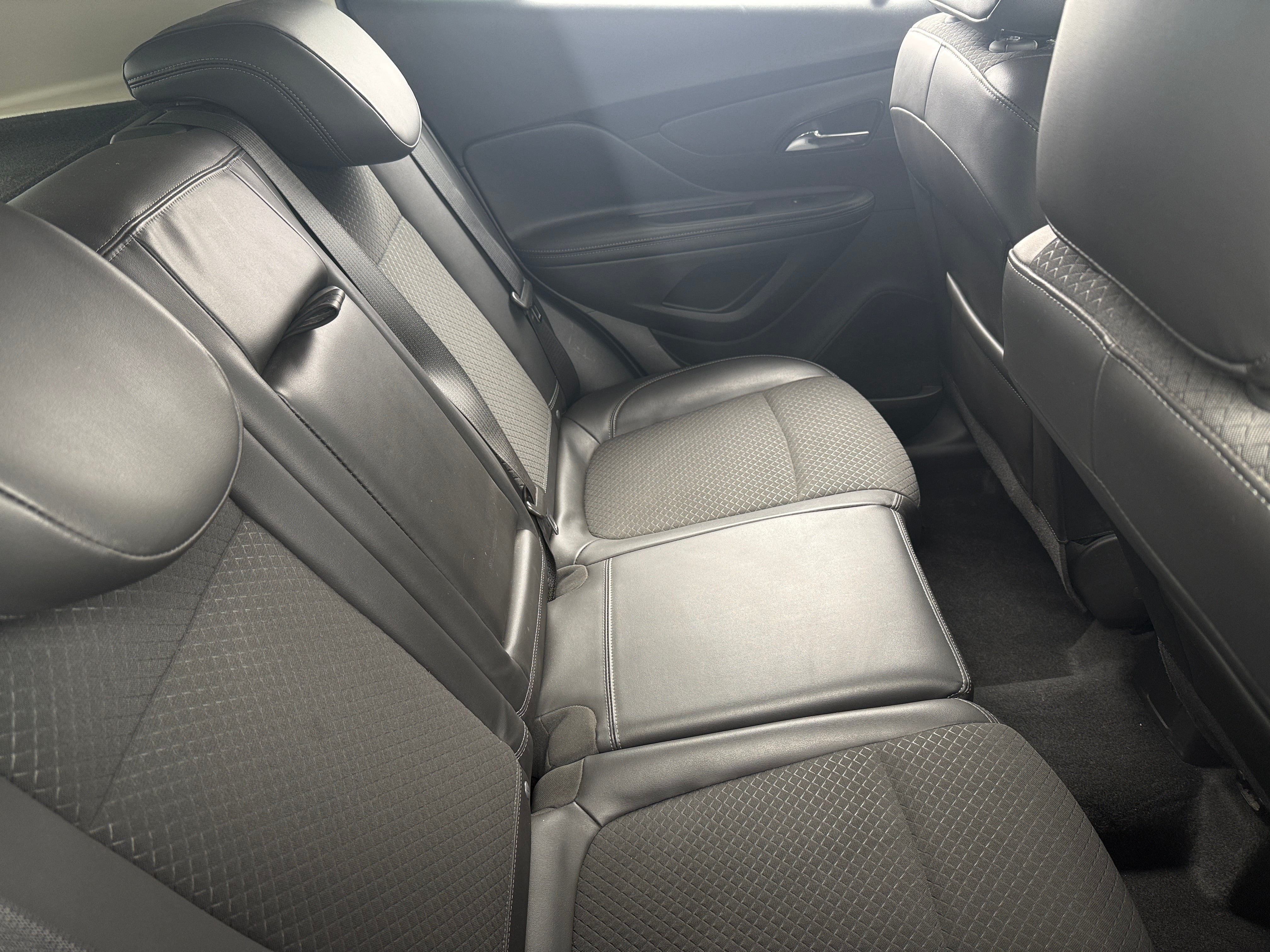 2022 Buick Encore Preferred 5