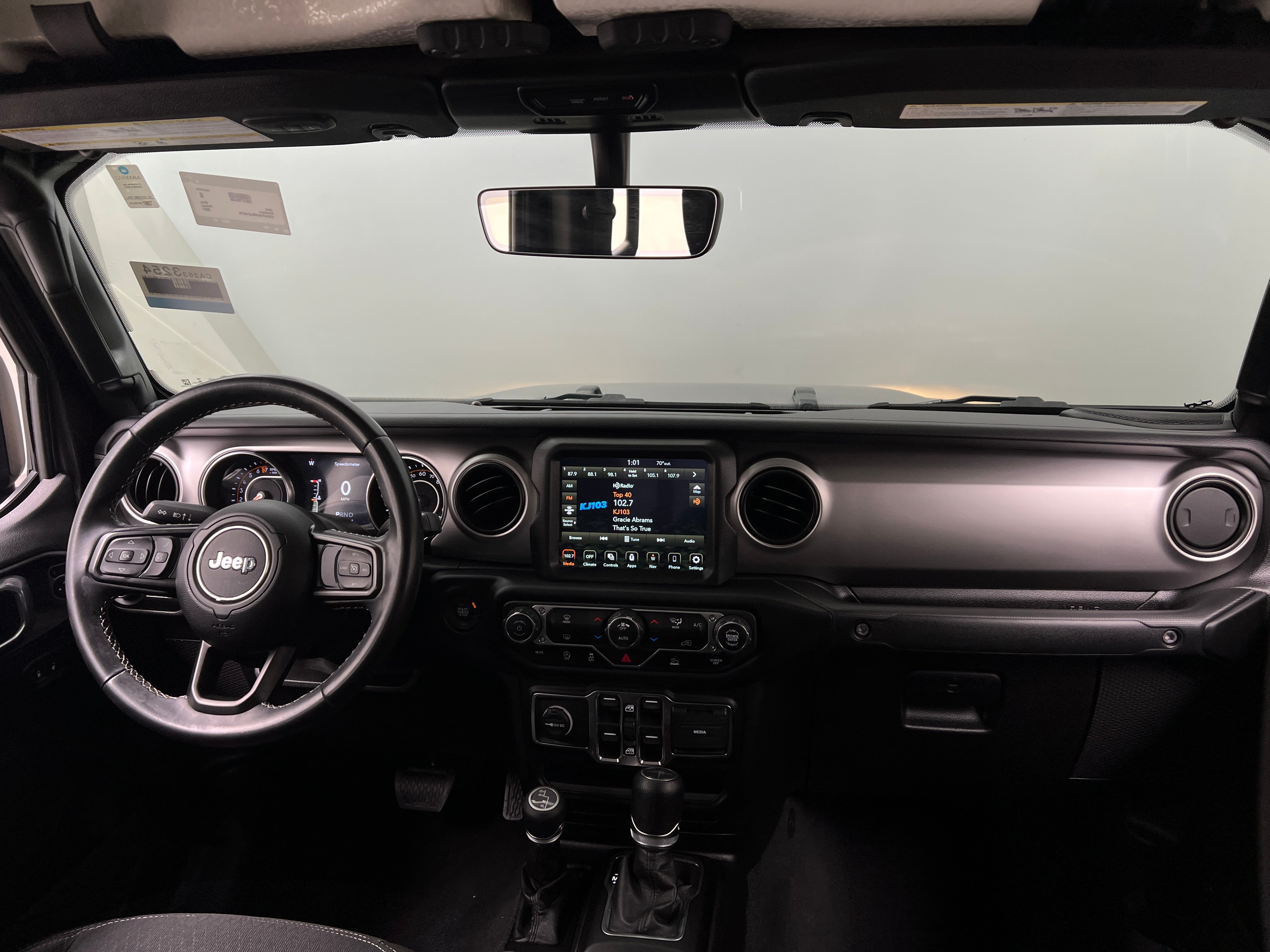 2021 Jeep Gladiator 80th Anniversary 3