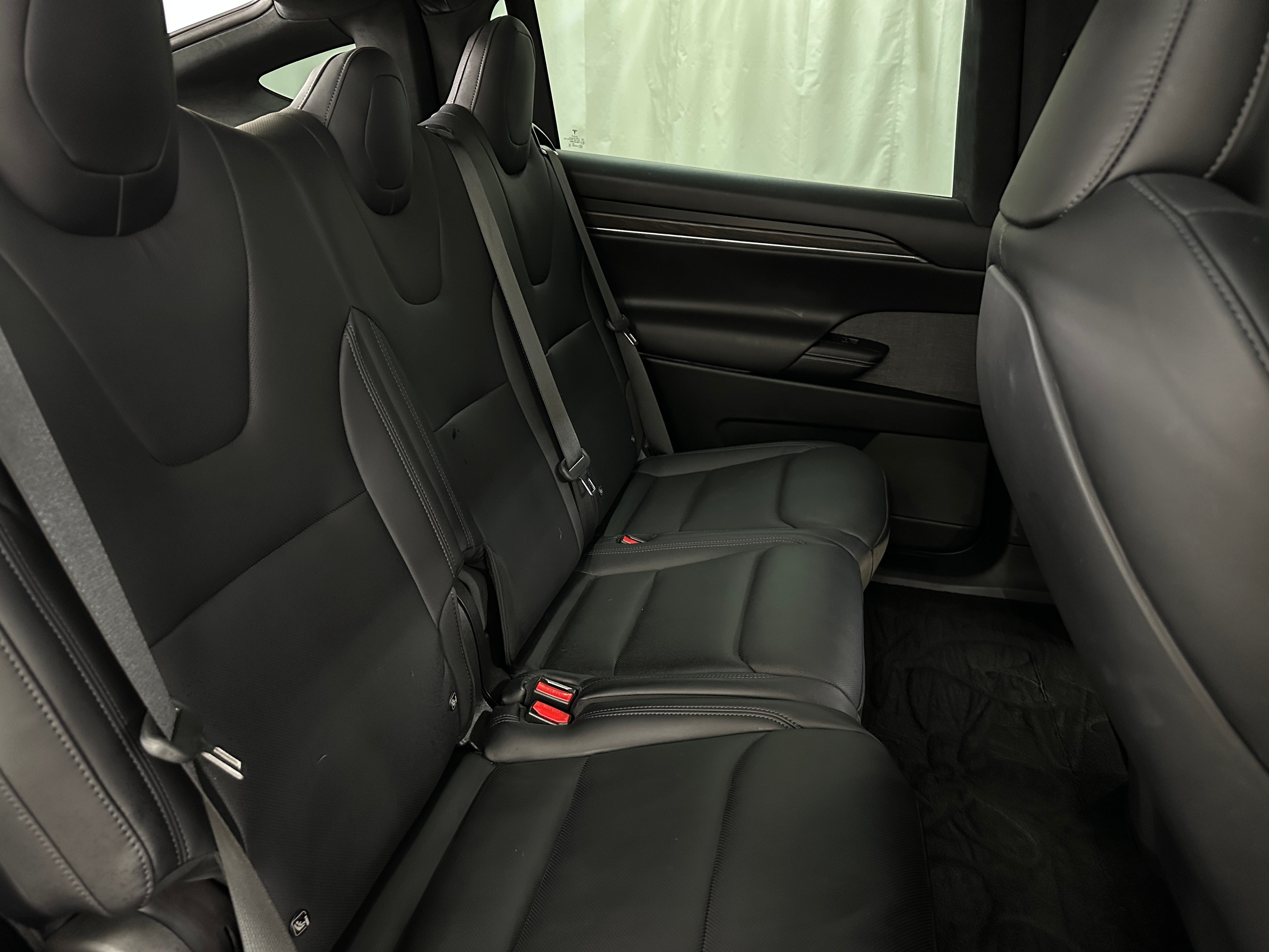 2023 Tesla Model X Standard Range 5