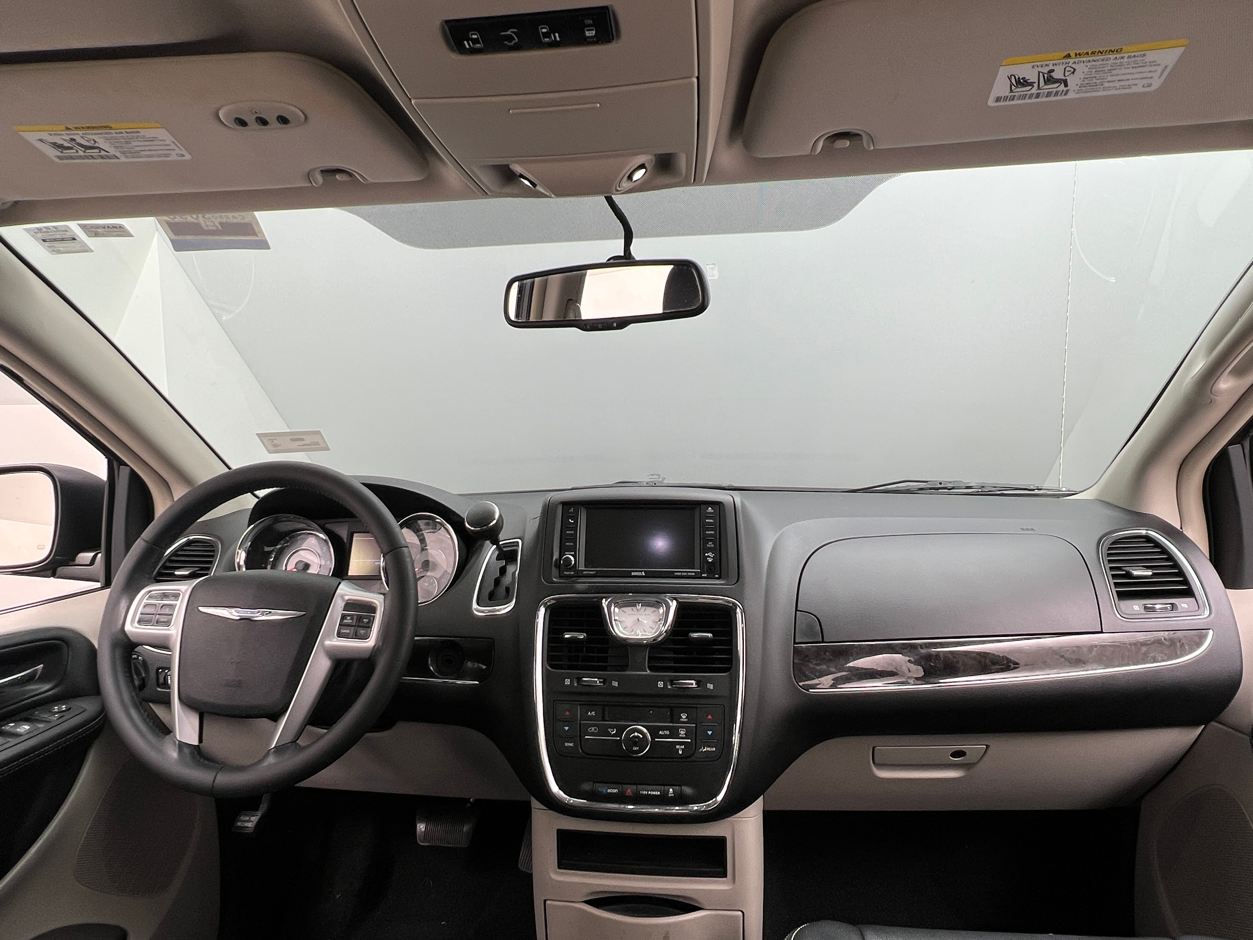 2015 Chrysler Town & Country Touring 2