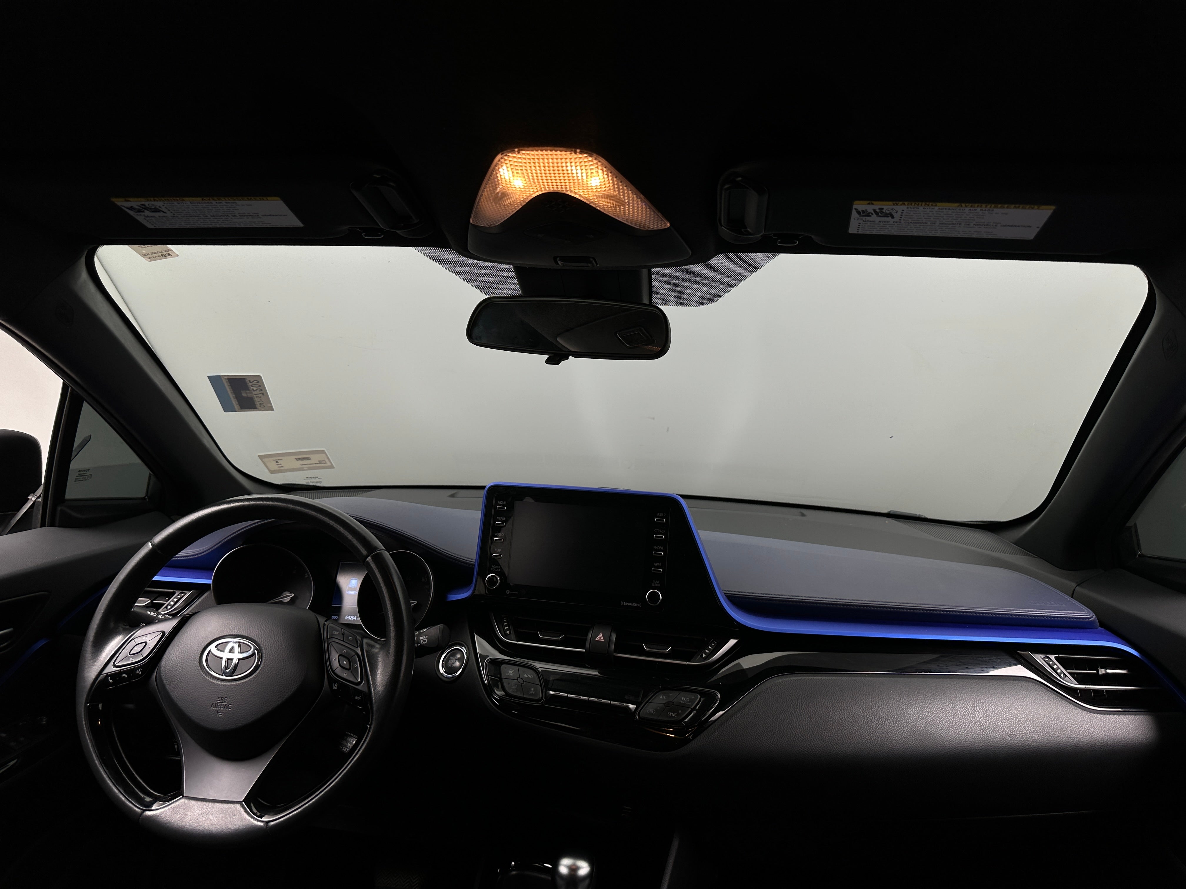 2021 Toyota C-HR XLE 3