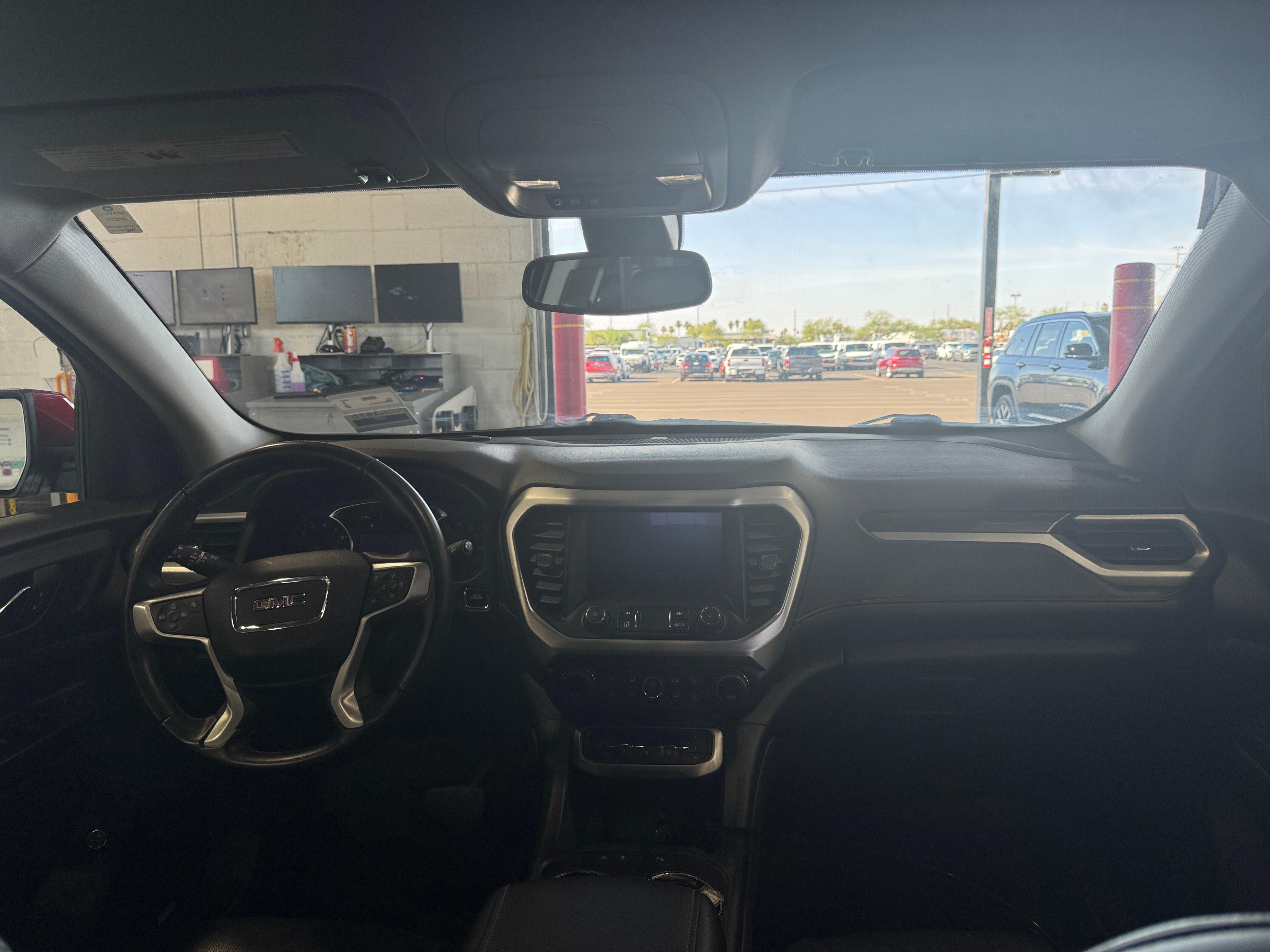 2023 GMC Acadia SLT 2
