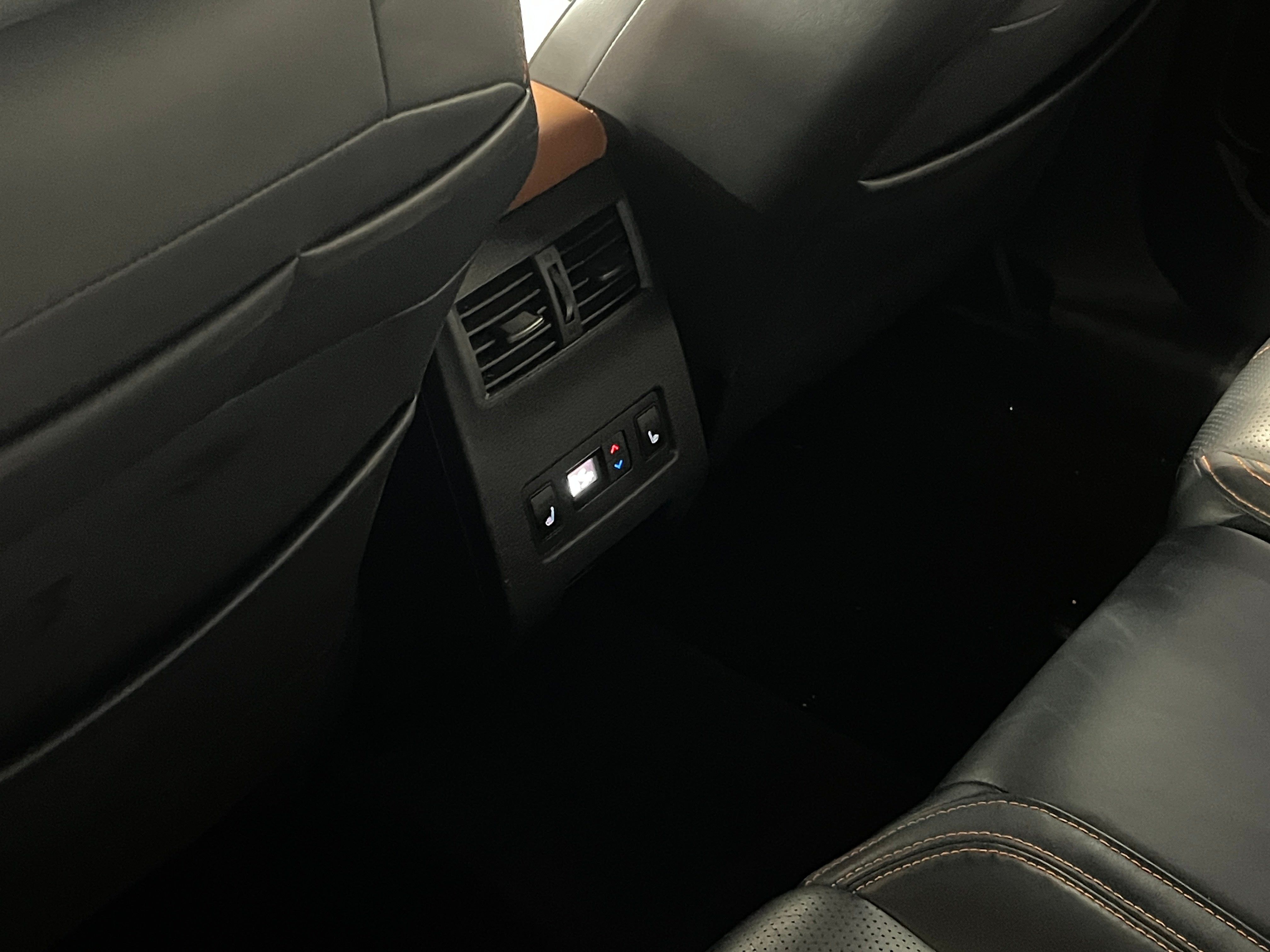 Image 6 of 2022 Mitsubishi Outlander SEL