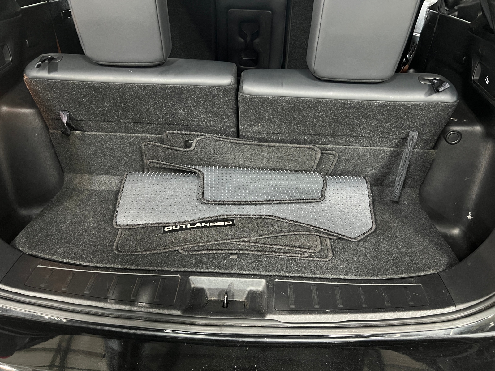 Thumbnail: 2022 Mitsubishi Outlander - 6