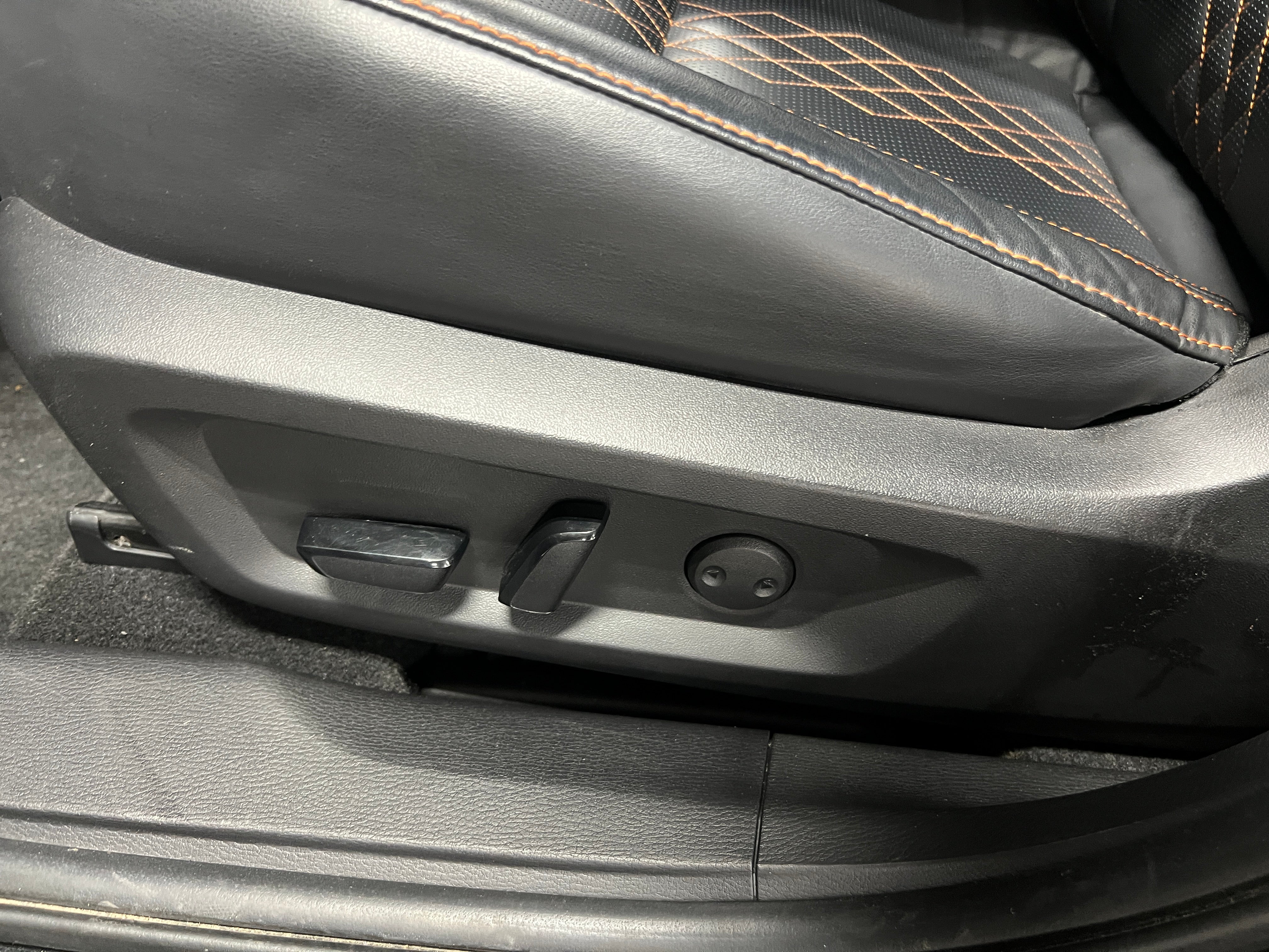 Image 3 of 2022 Mitsubishi Outlander SEL