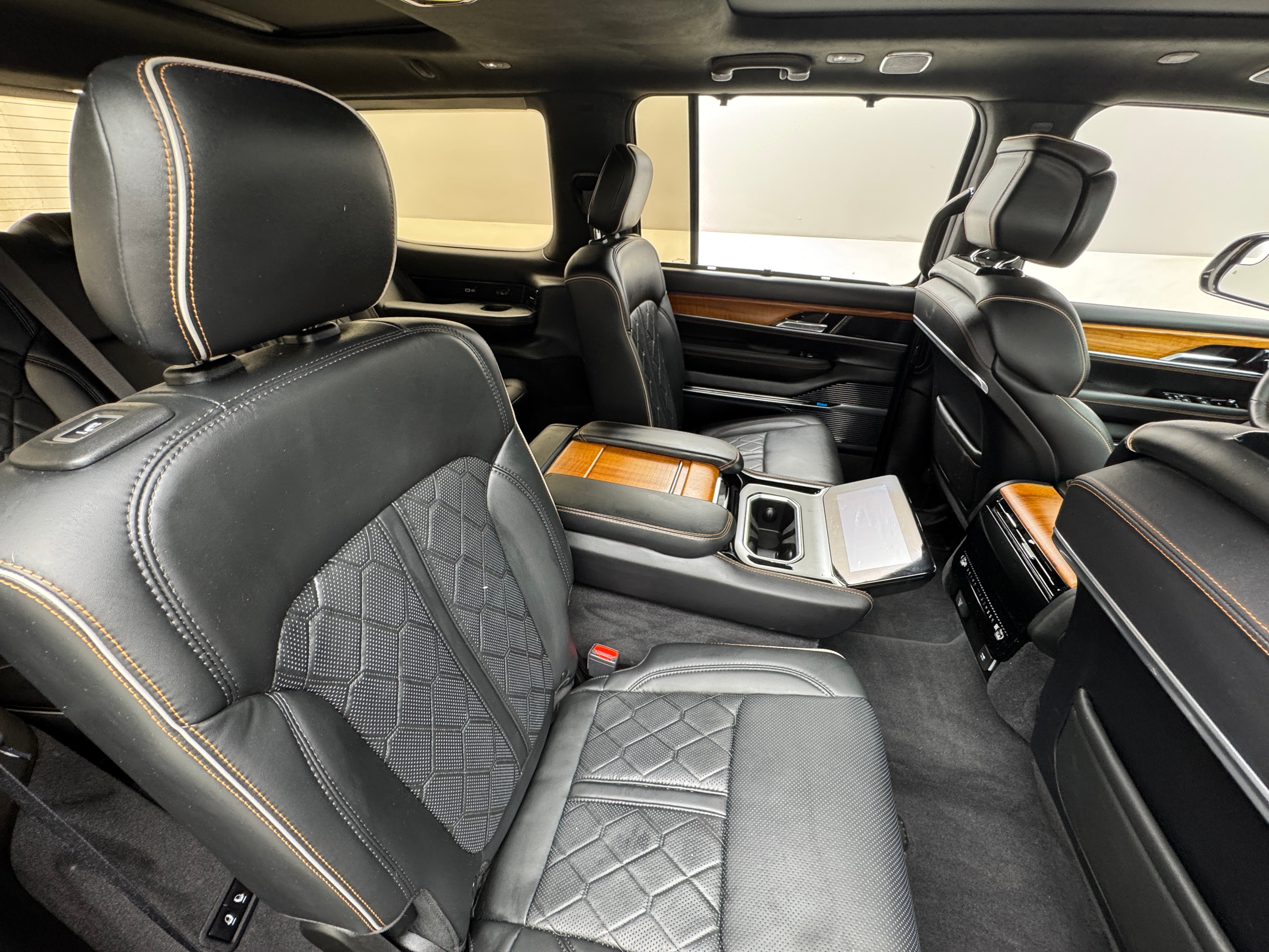 2022 Jeep Grand Wagoneer Series III 5