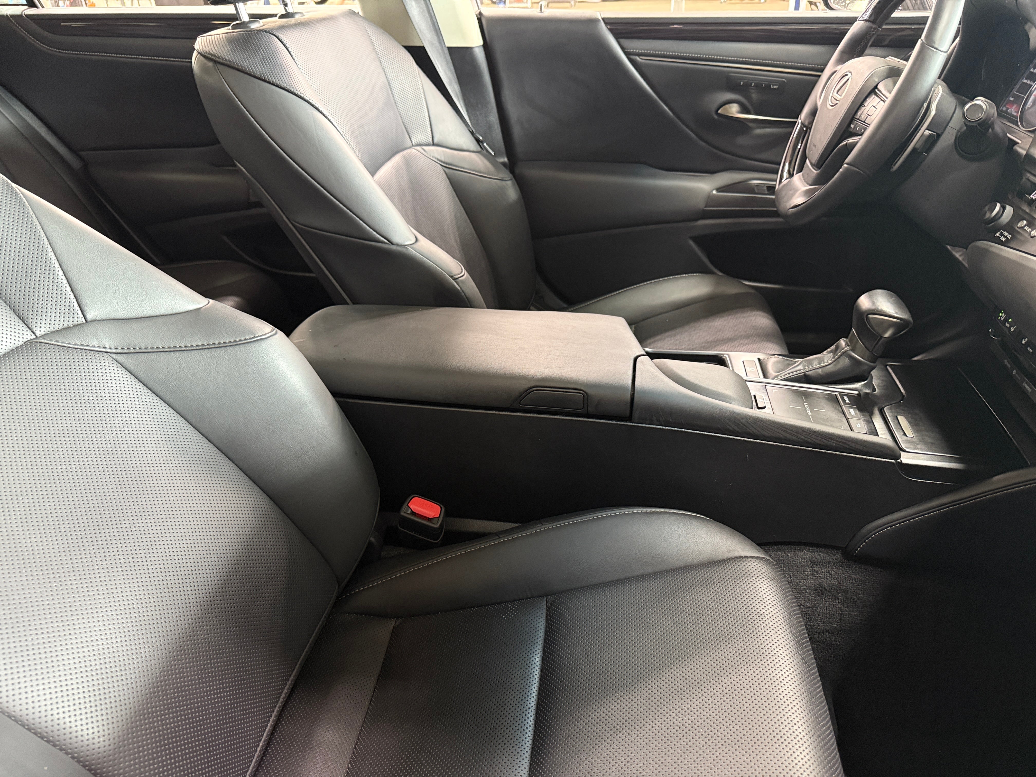 2019 Lexus ES 350 2