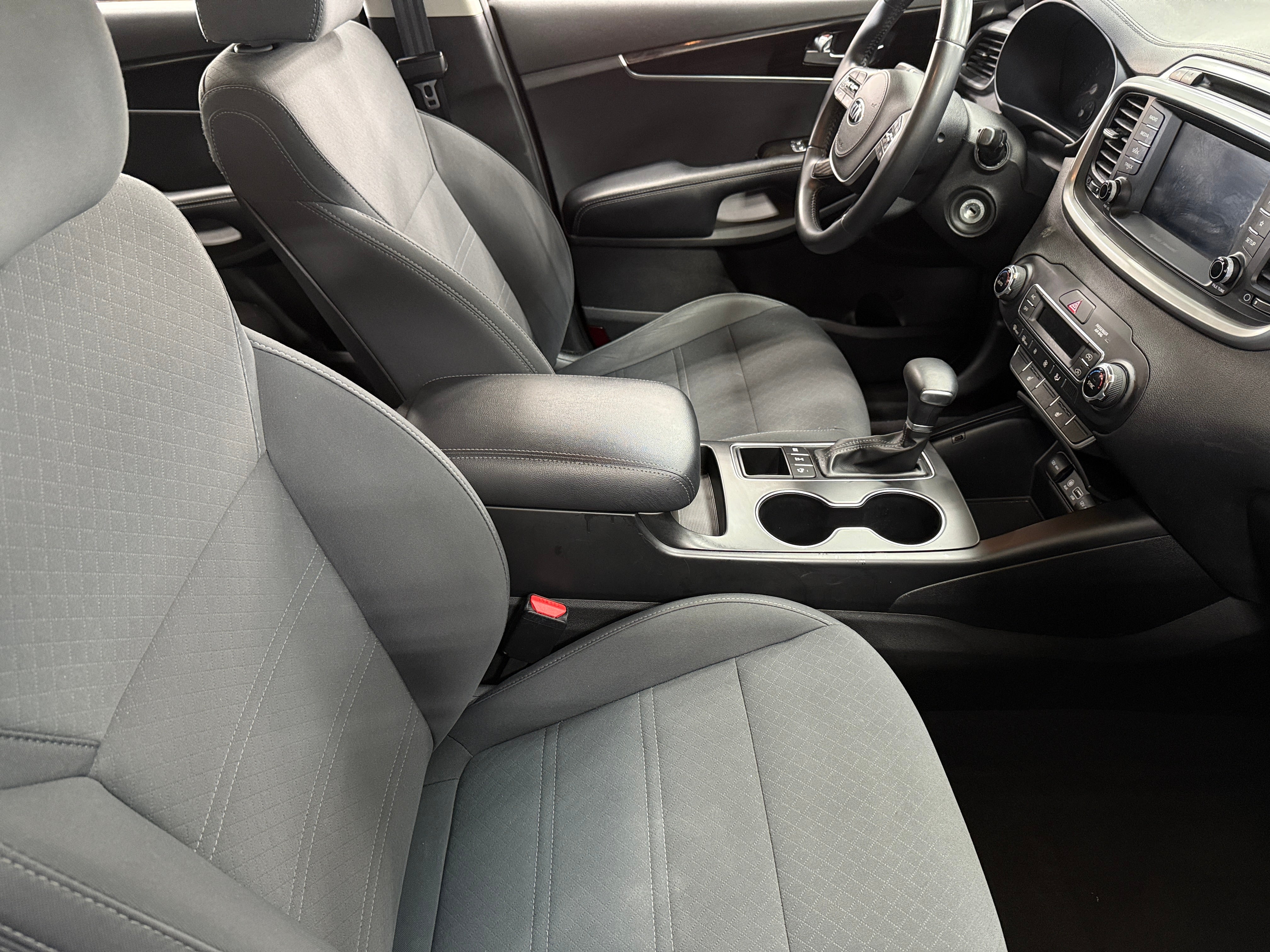 2019 Kia Sorento LX 2