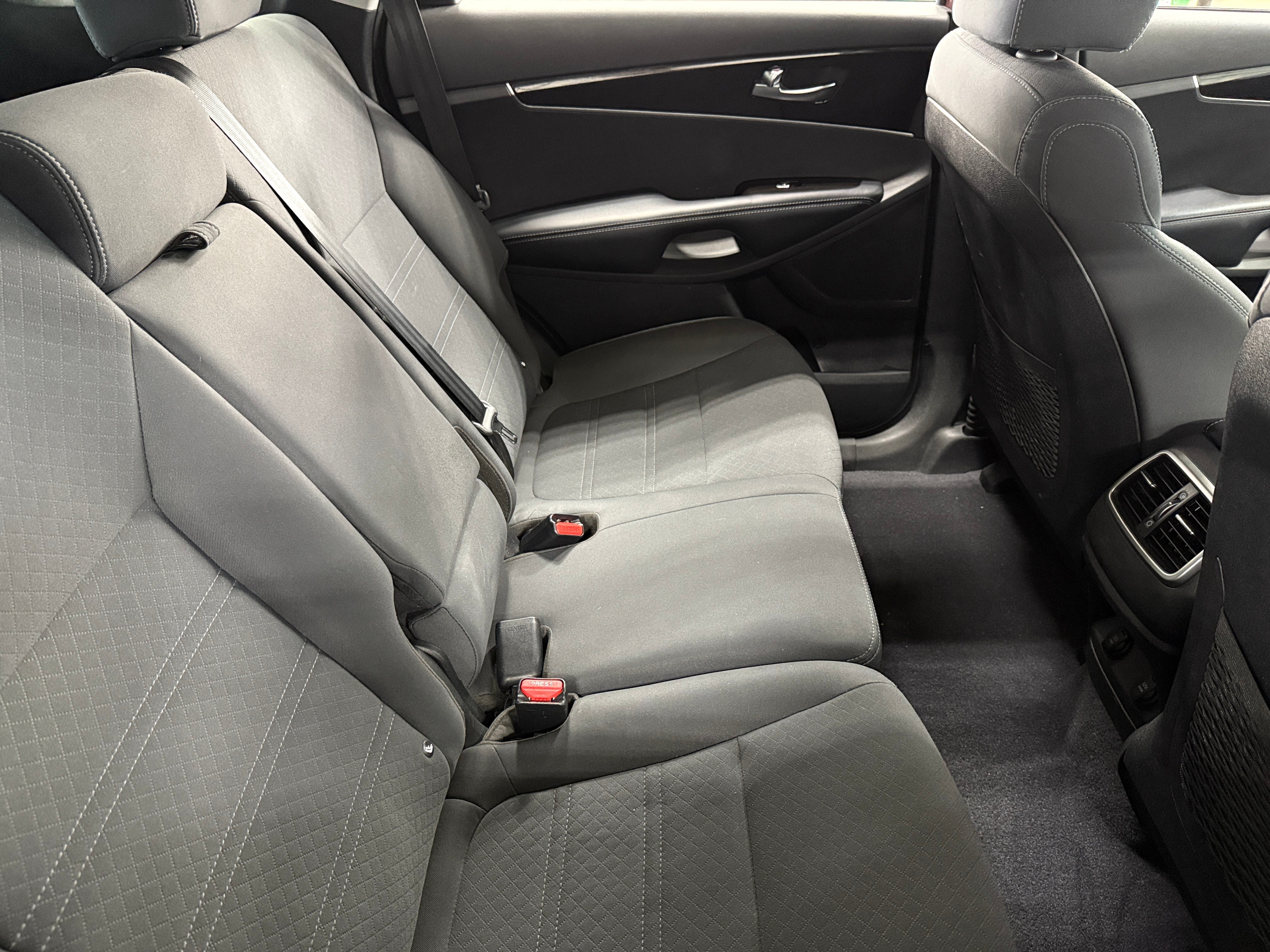 2019 Kia Sorento LX 6