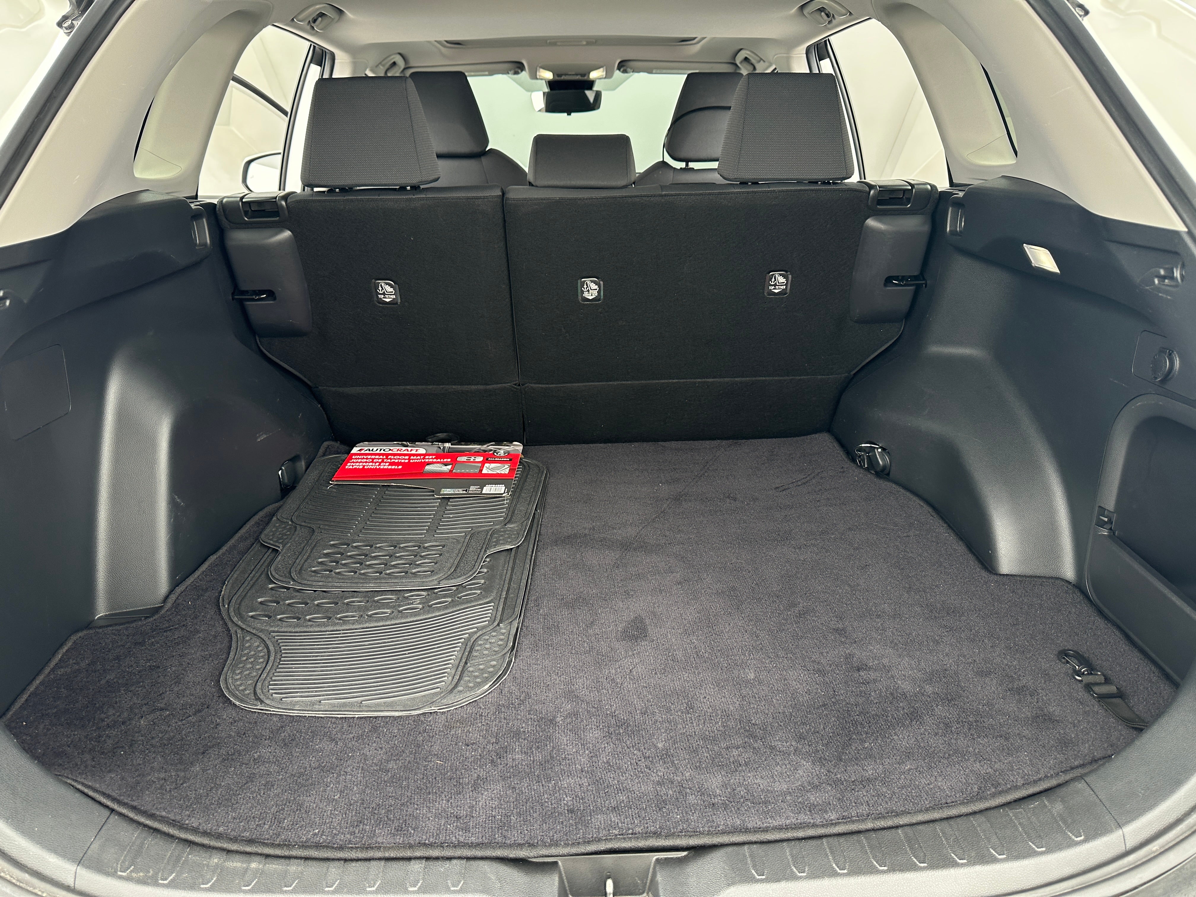 2022 Toyota RAV4 XLE 7