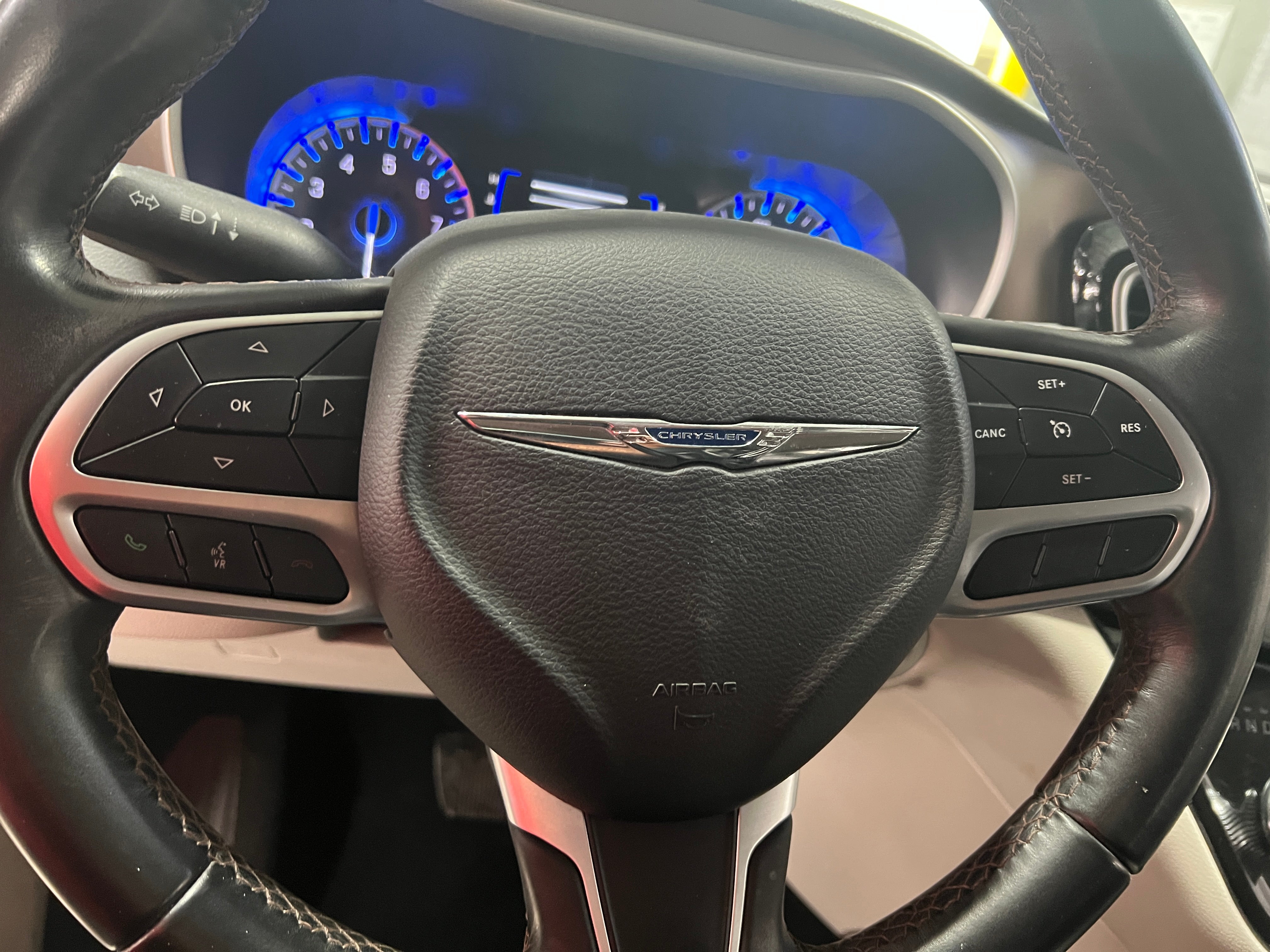 2018 Chrysler Pacifica Touring L 4