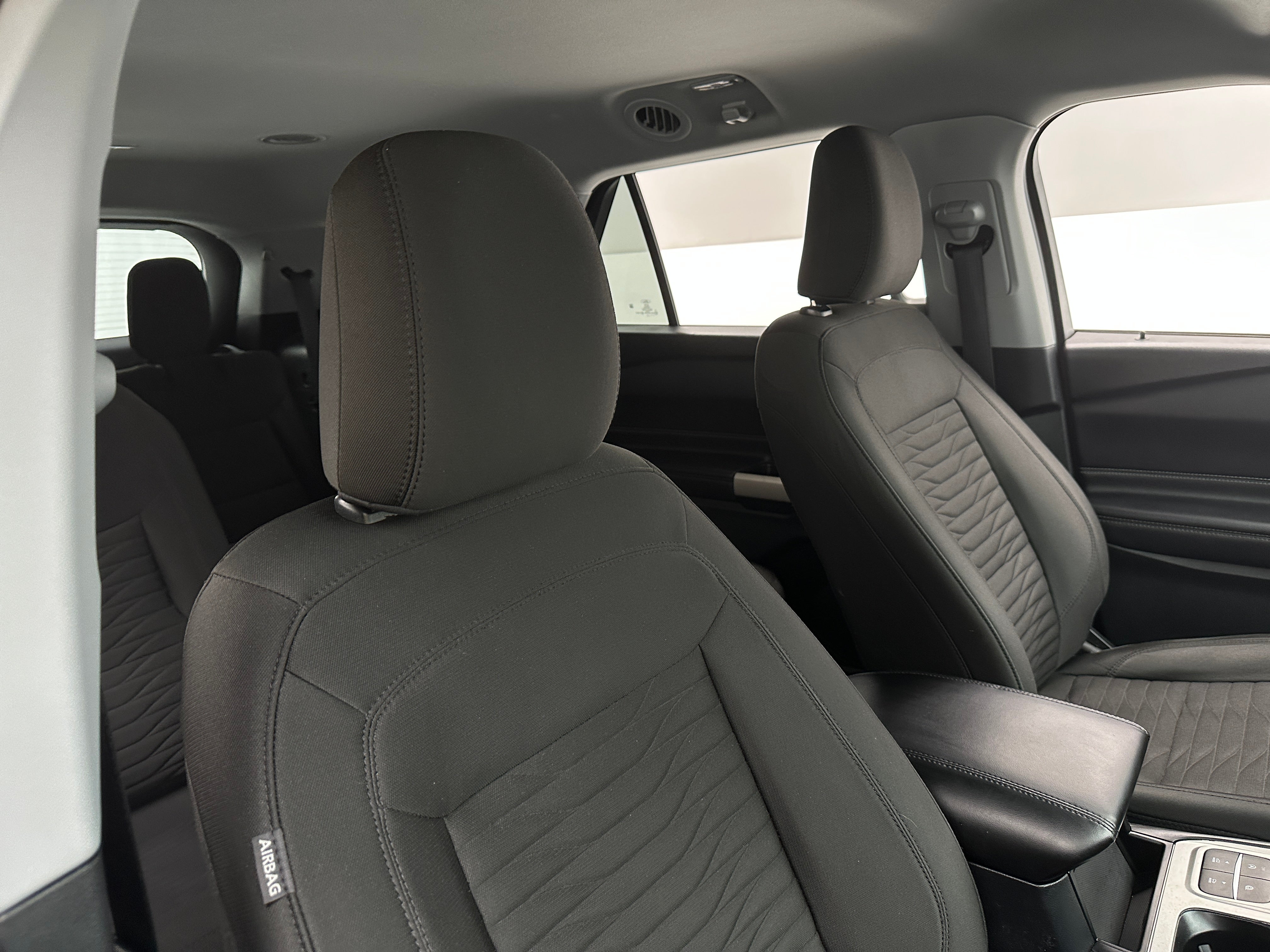 2021 Ford Explorer XLT 2