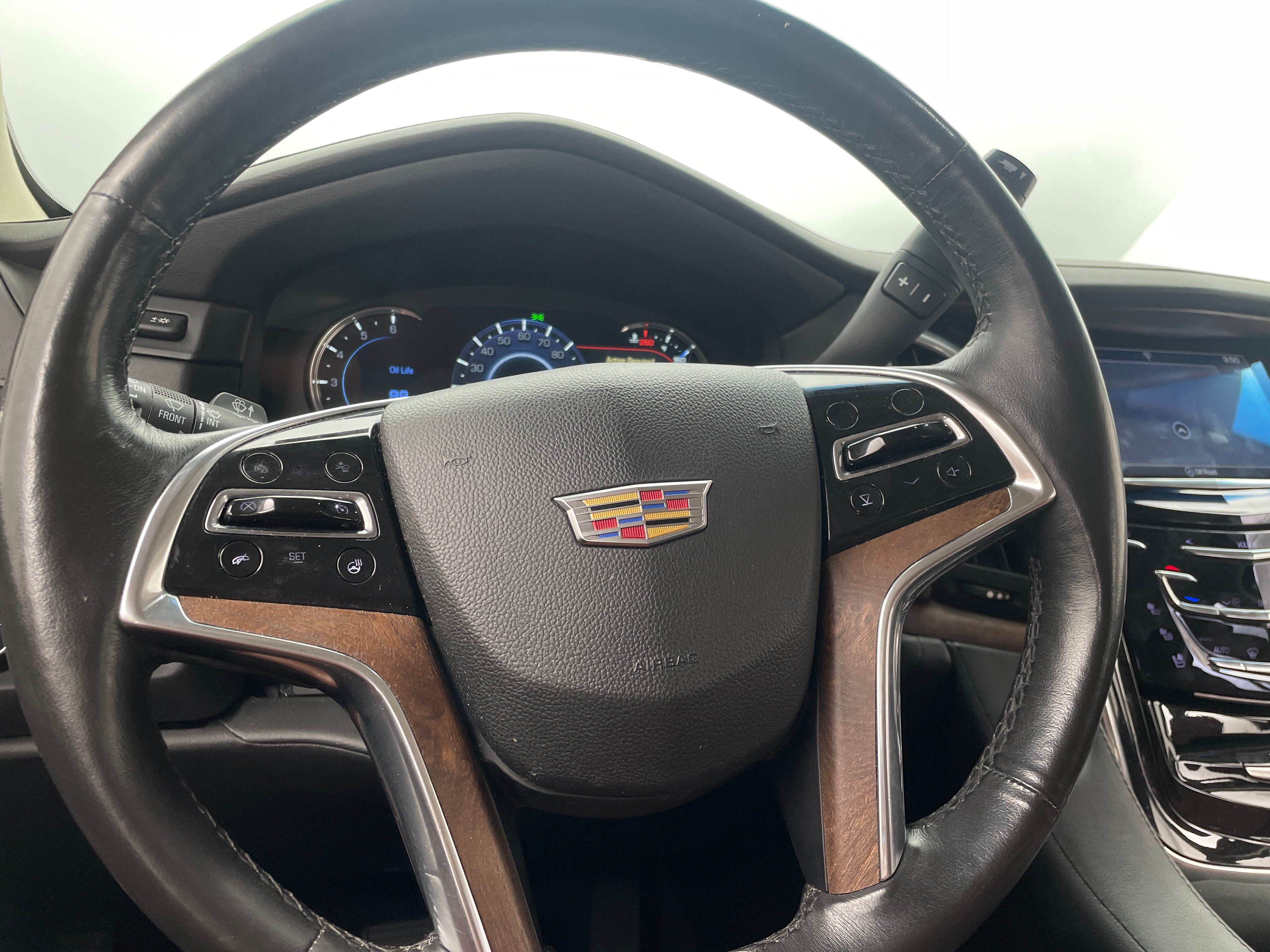 2016 Cadillac Escalade Luxury 4