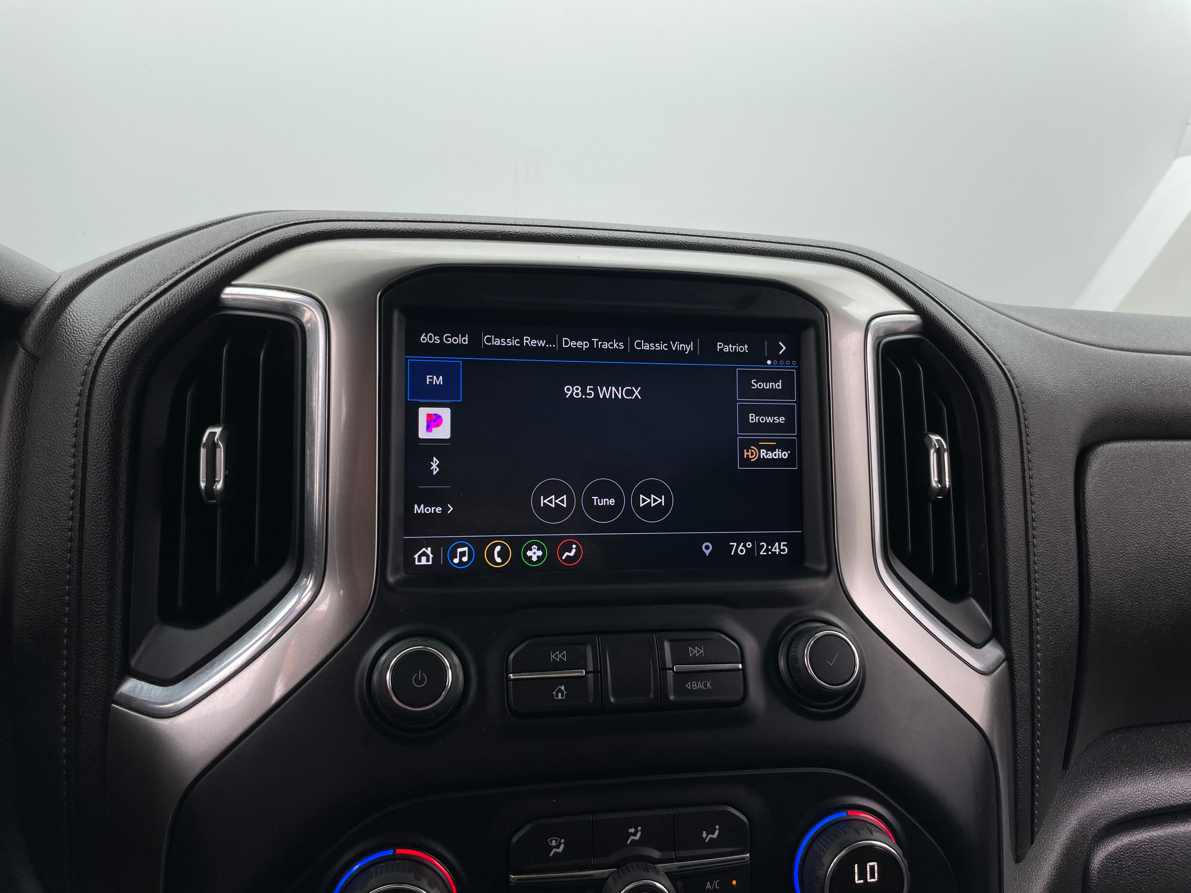 2019 Chevrolet Silverado 1500 LT 4