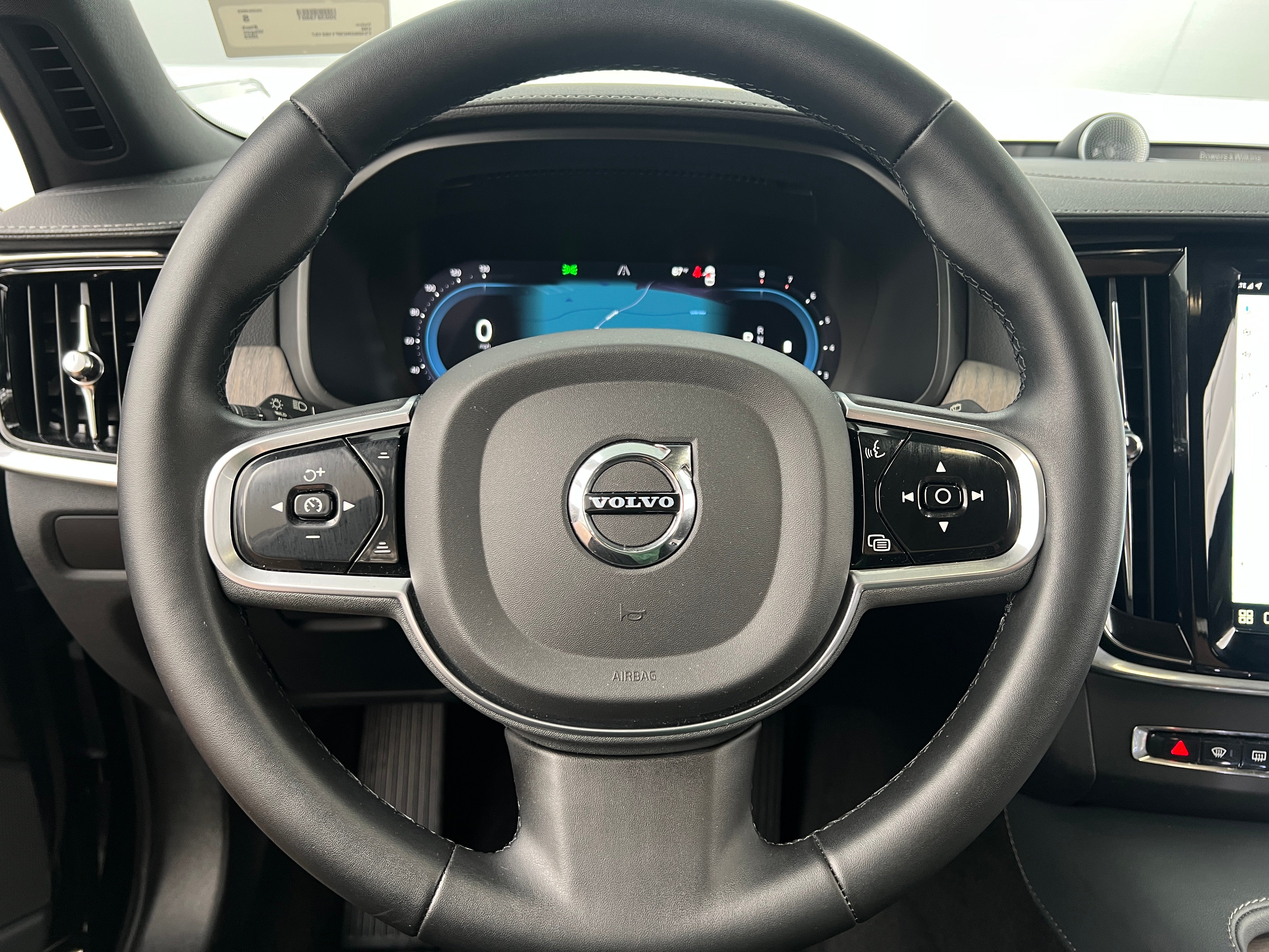 2023 Volvo V90 B6 Ultimate 4