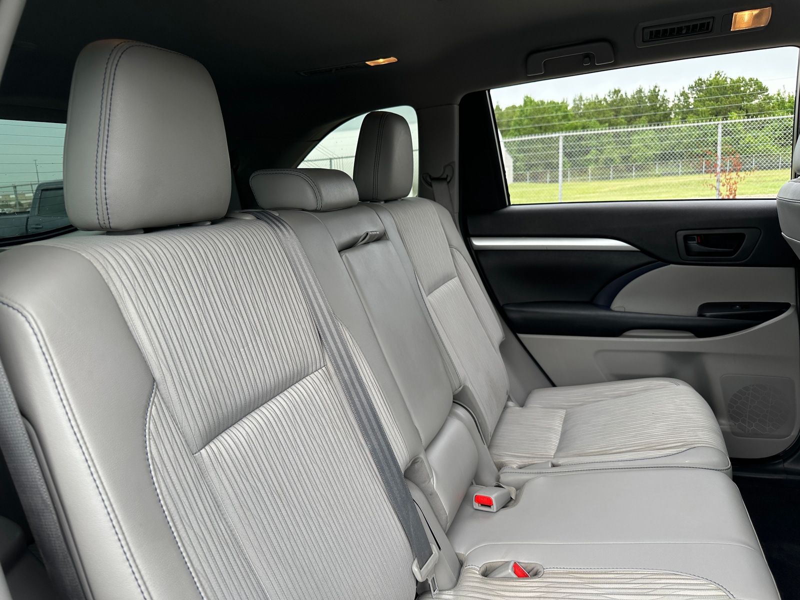 Thumbnail: 2016 Toyota Highlander - 6