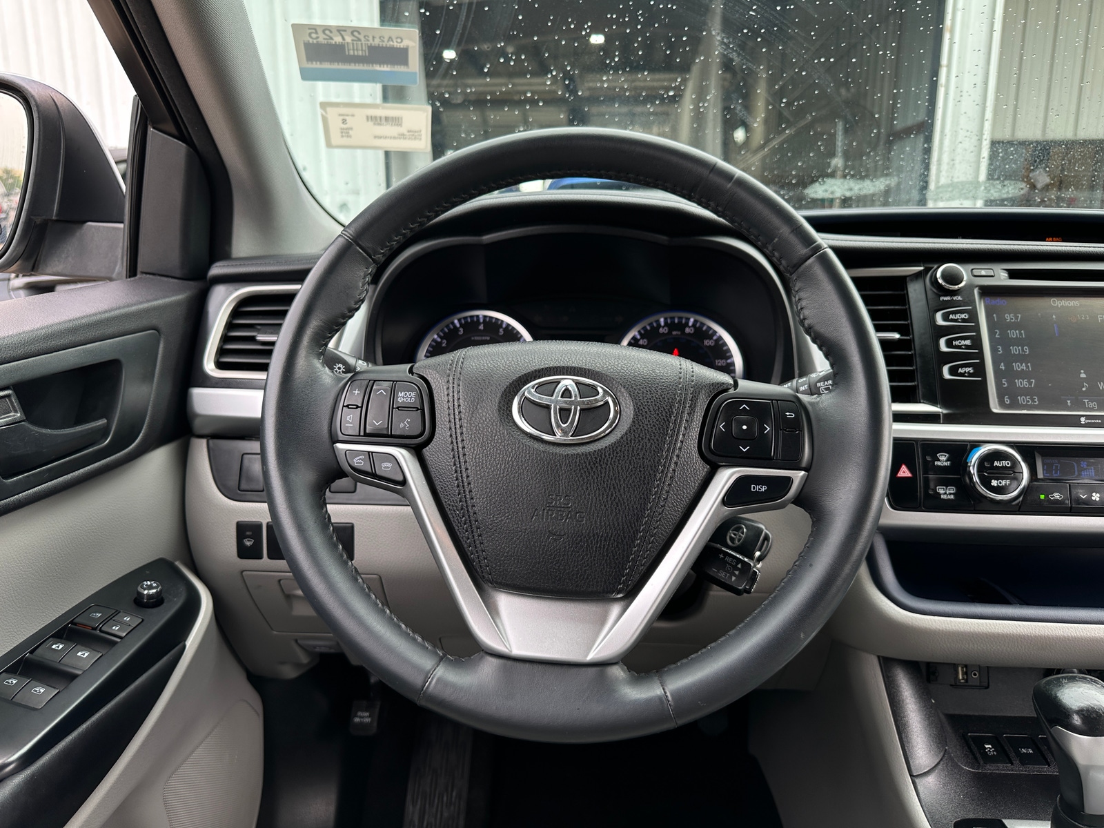 Thumbnail: 2016 Toyota Highlander - 5