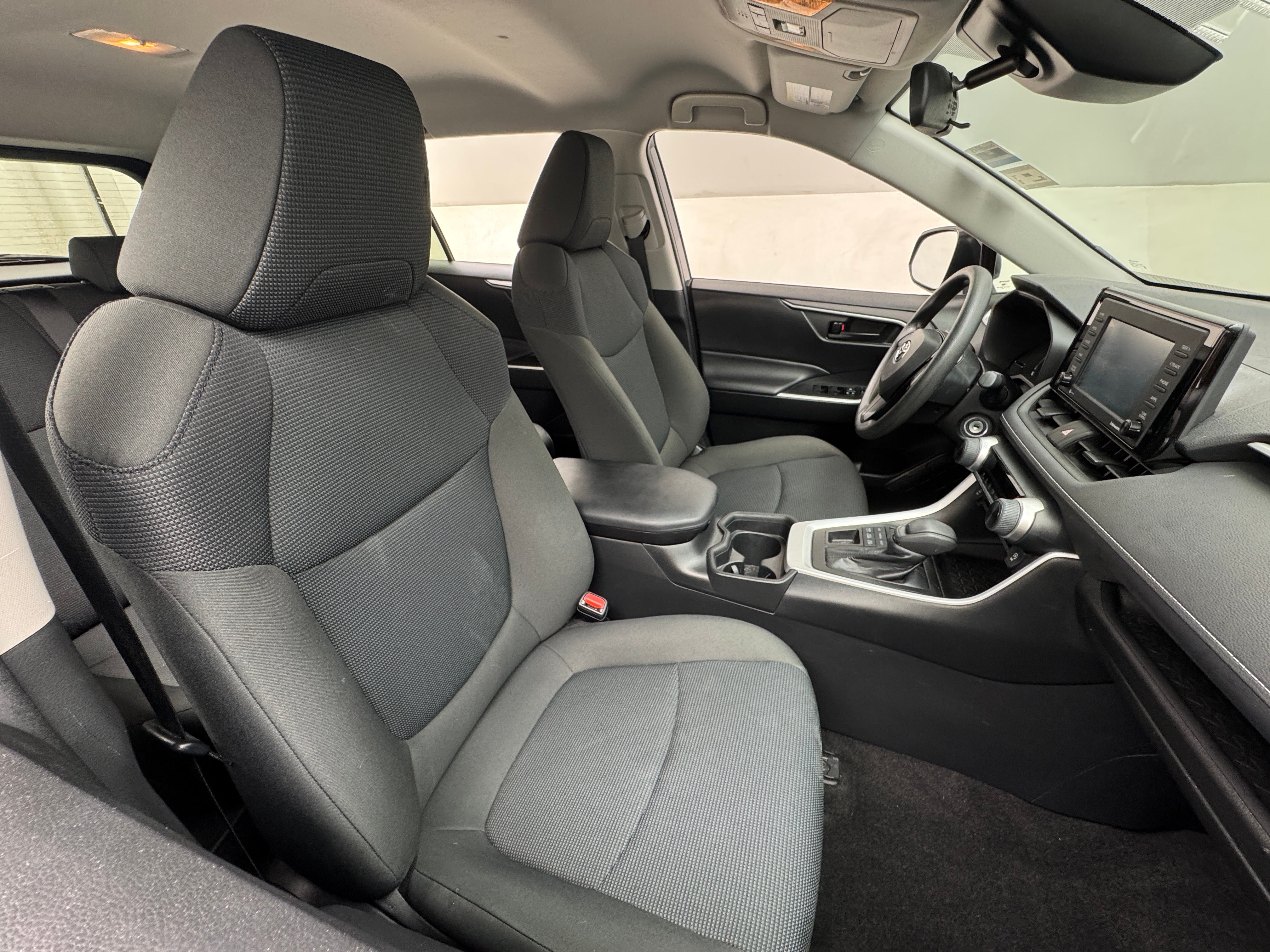 2021 Toyota RAV4 LE 2