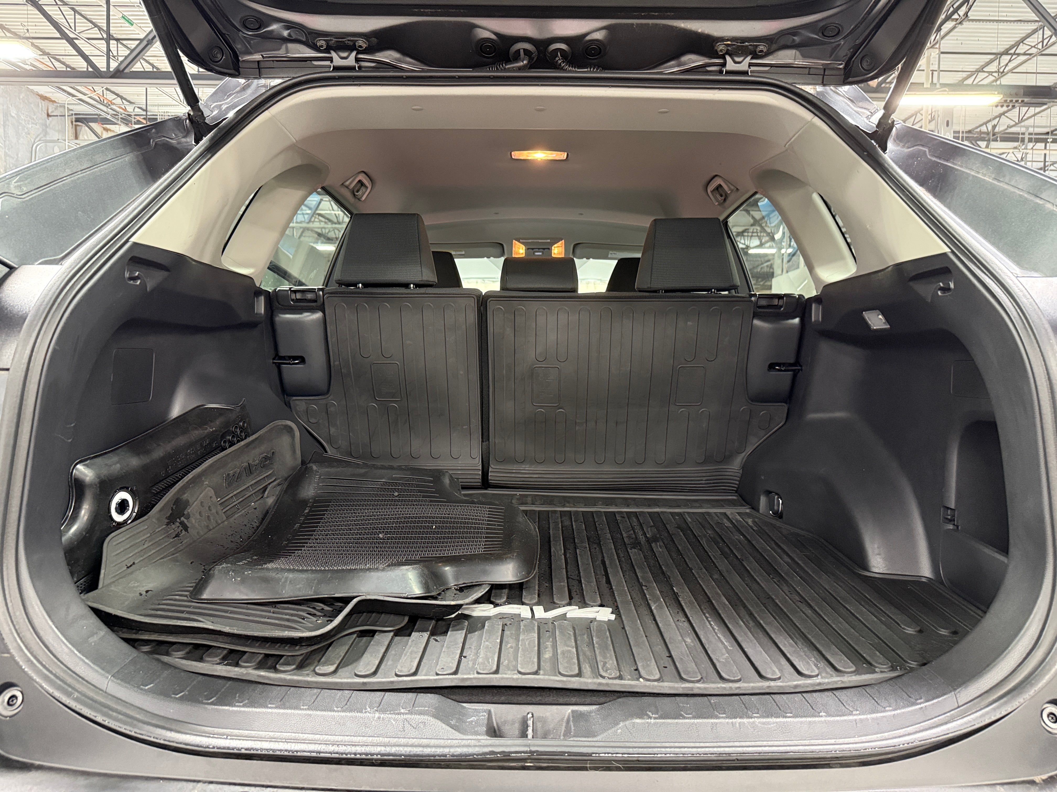 2021 Toyota RAV4 LE 7