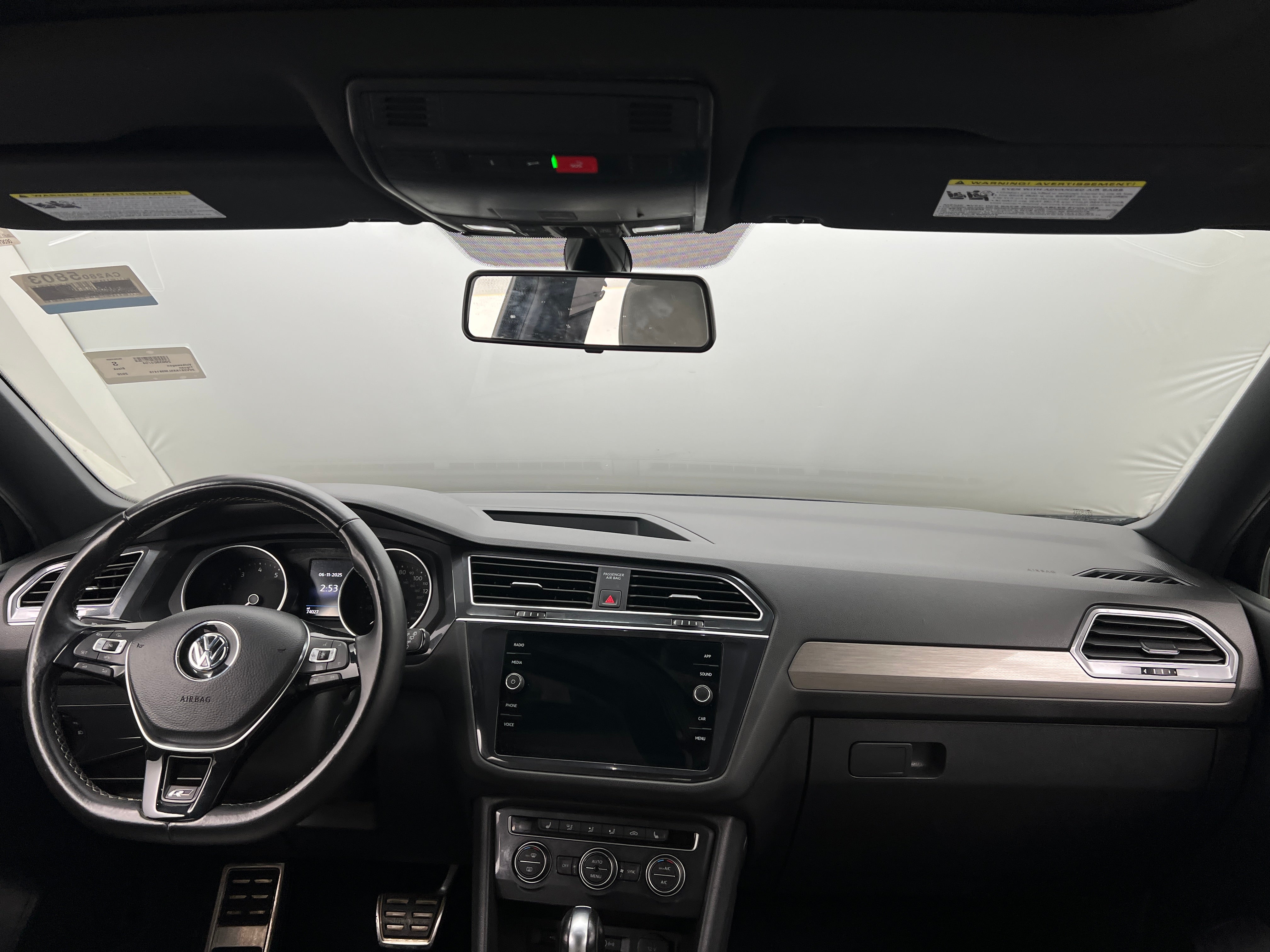 2020 Volkswagen Tiguan SE R-Line Black 2