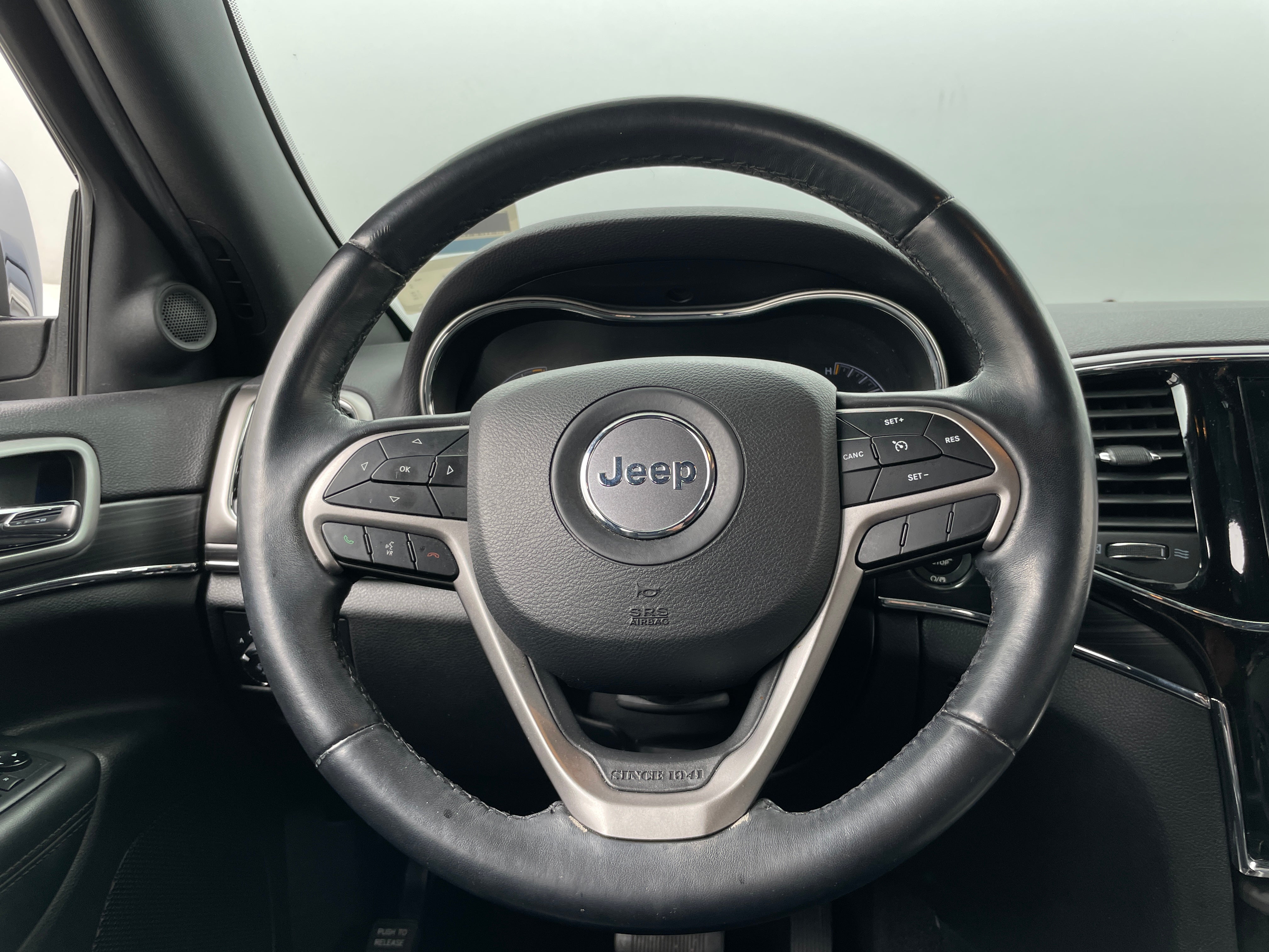 2019 Jeep Grand Cherokee Limited Edition 4
