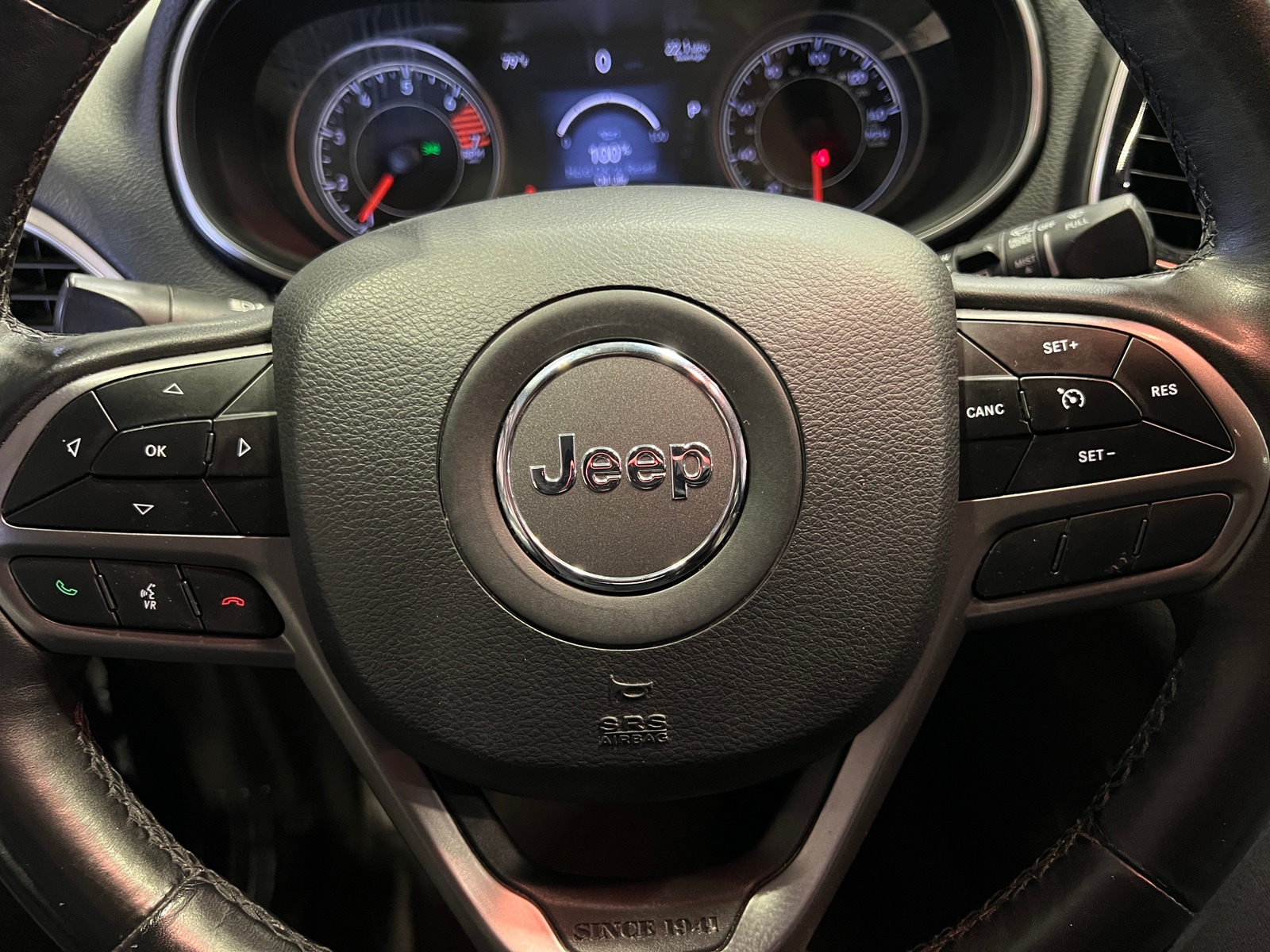 Thumbnail: 2019 Jeep Cherokee - 4