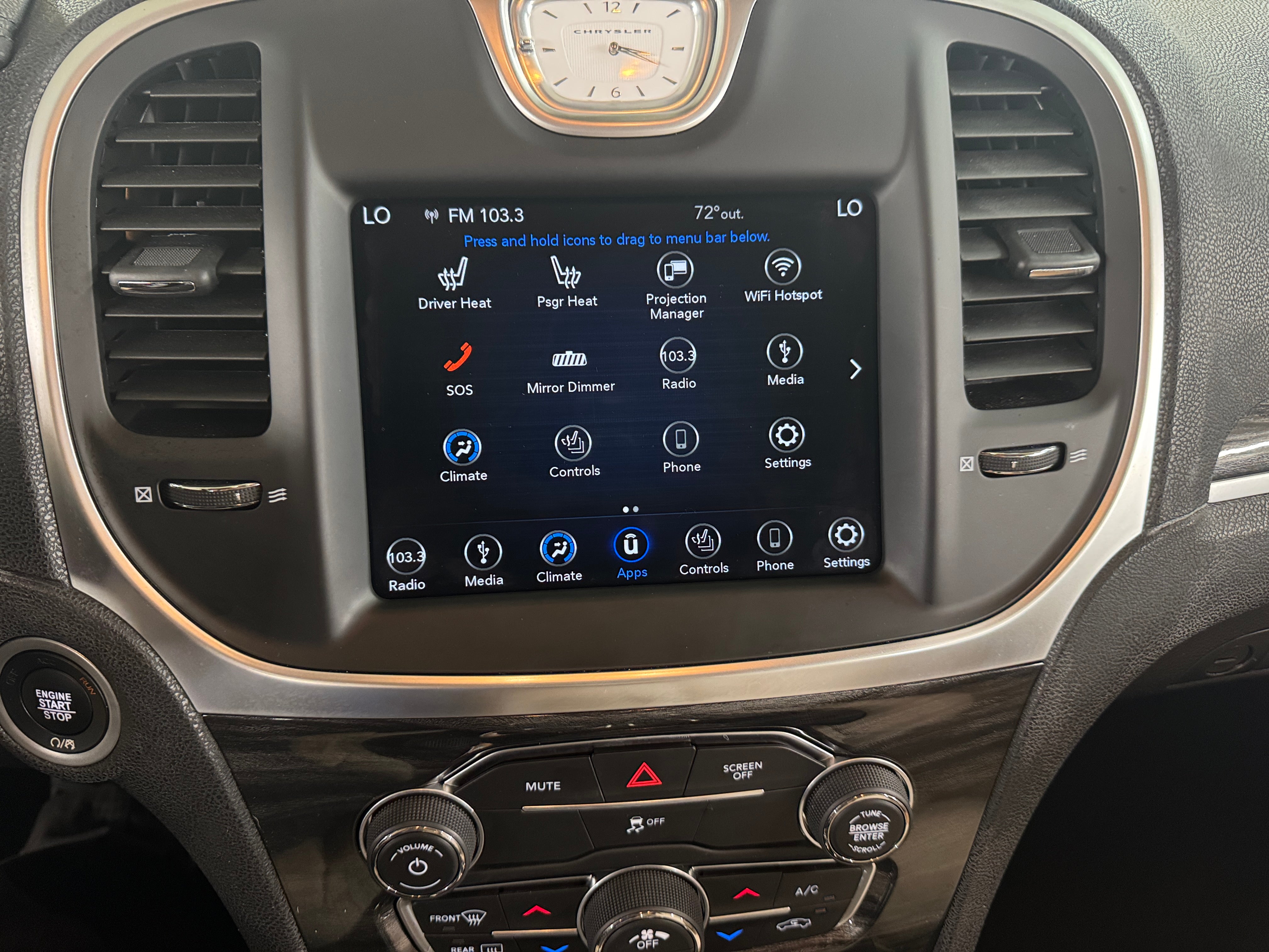 2019 Chrysler 300 Touring 3