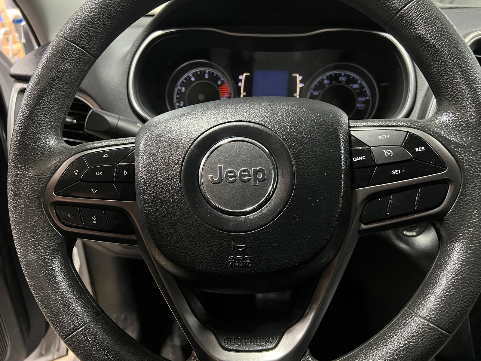 Thumbnail: 2020 Jeep Cherokee - 5
