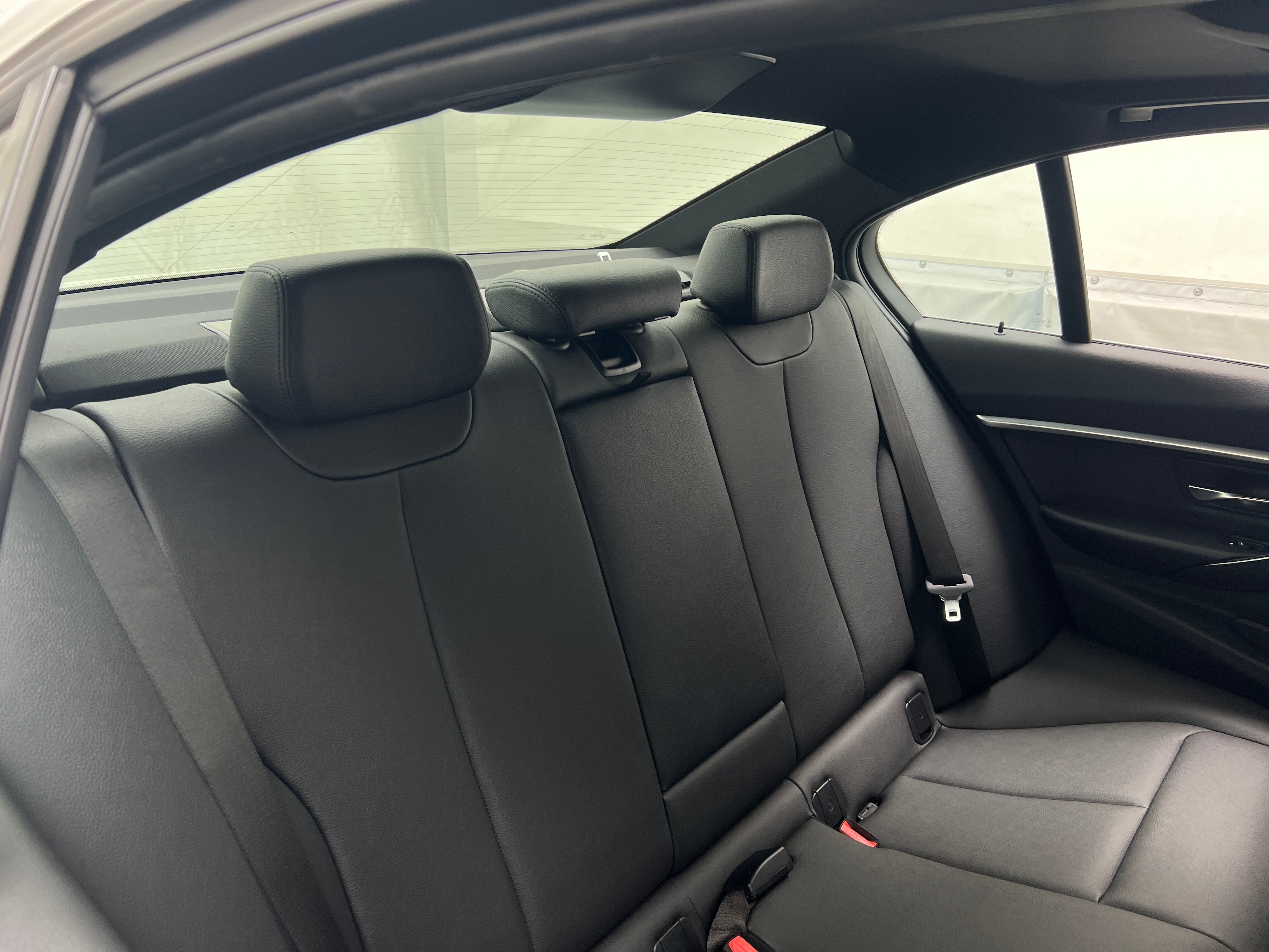 2018 BMW 3 Series 330e iPerformance 5