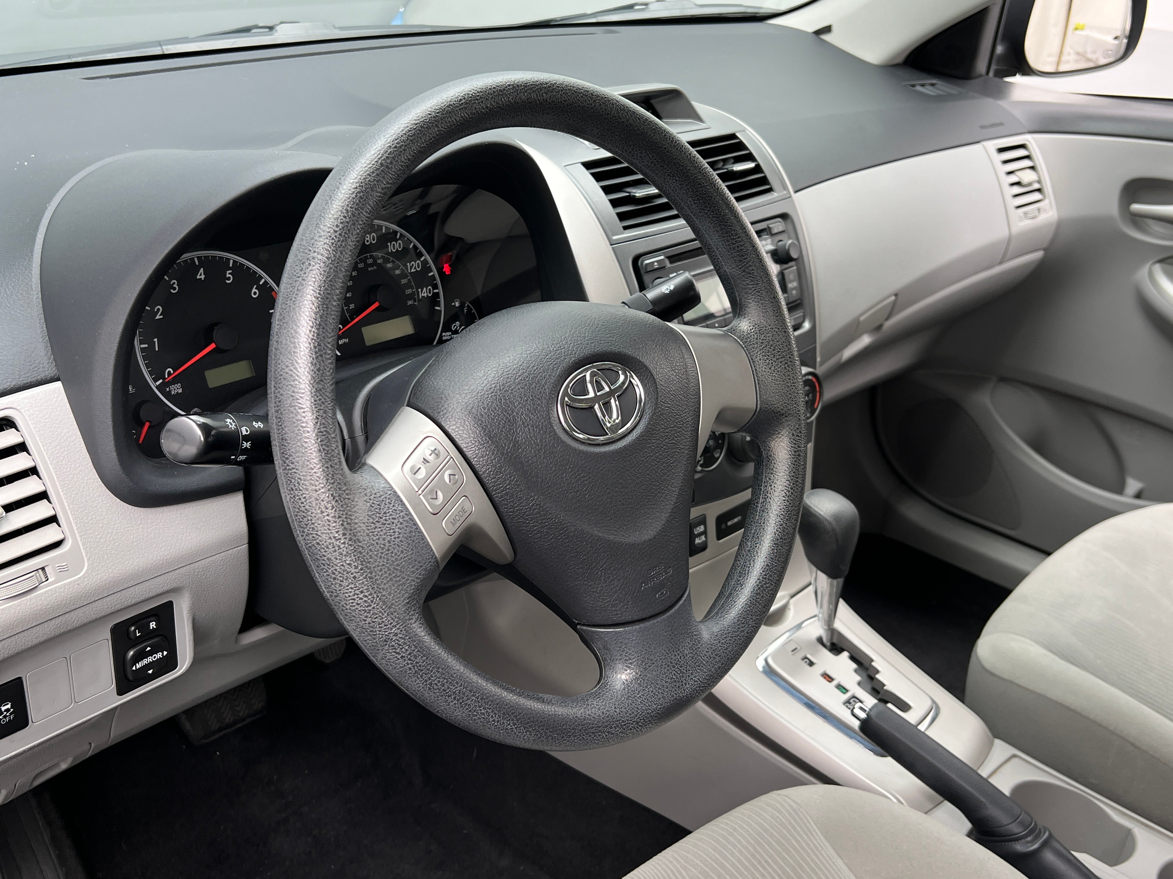 2012 Toyota Corolla LE 5