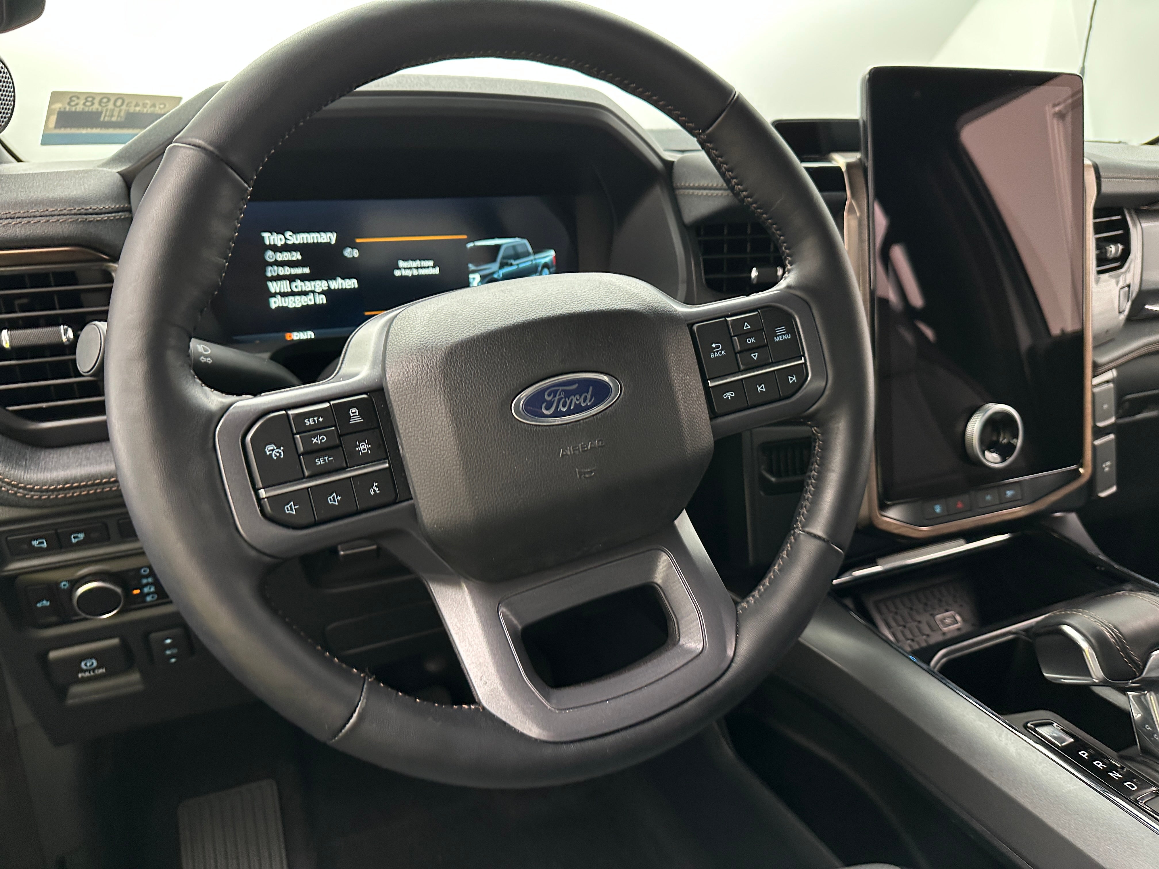 2023 Ford F-150 Lightning Lariat 4