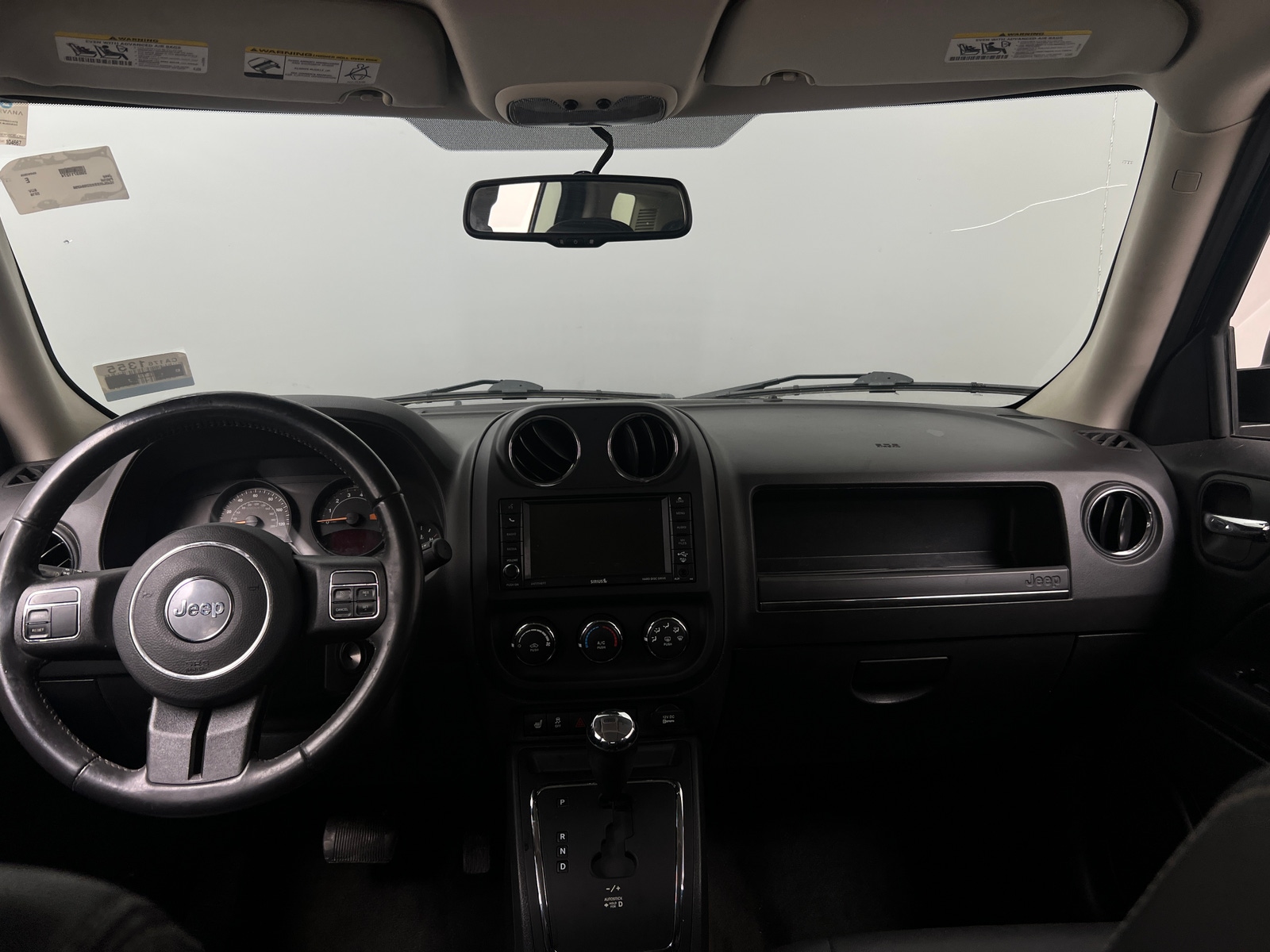 Thumbnail: 2016 Jeep Patriot - 3