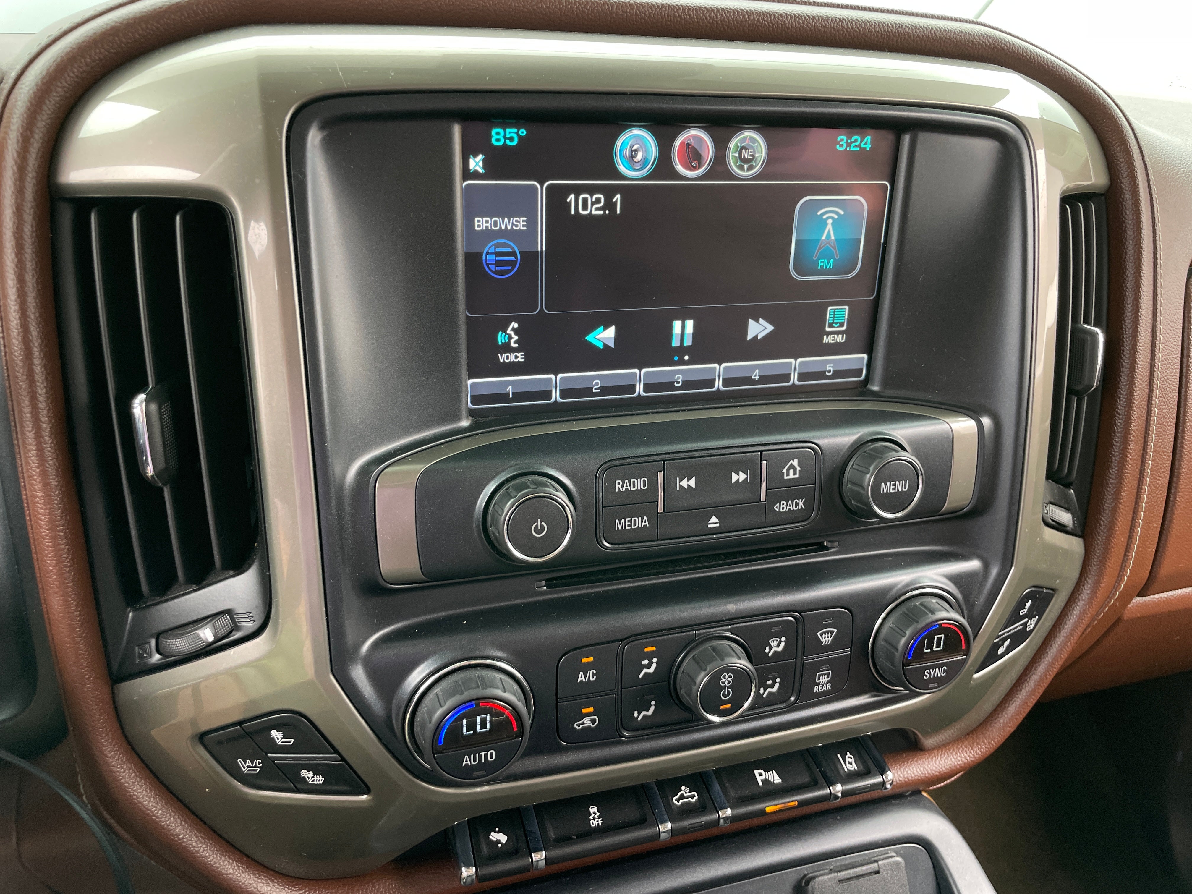 2014 Chevrolet Silverado 1500 High Country 3