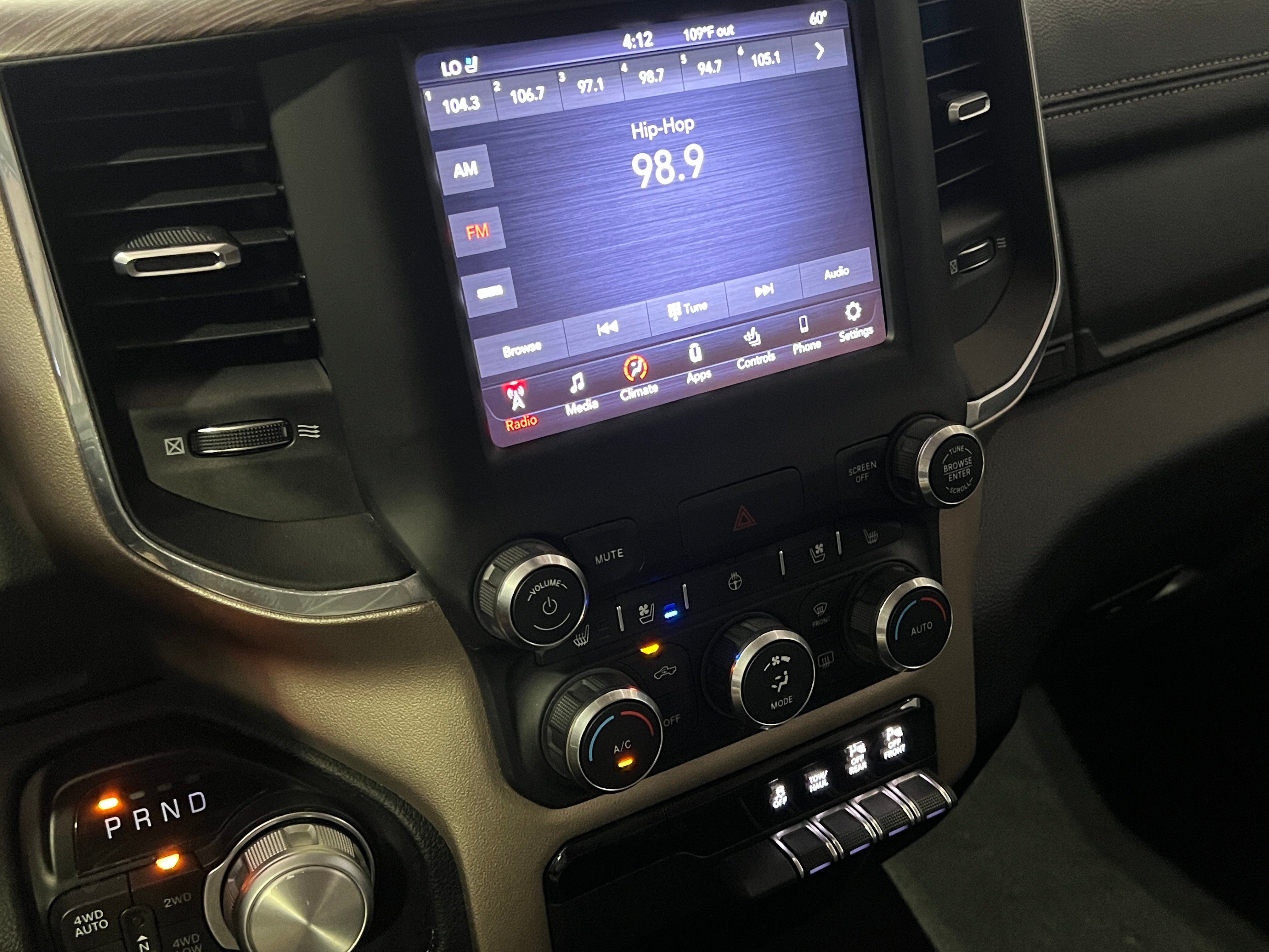 2020 RAM 1500 Laramie 3