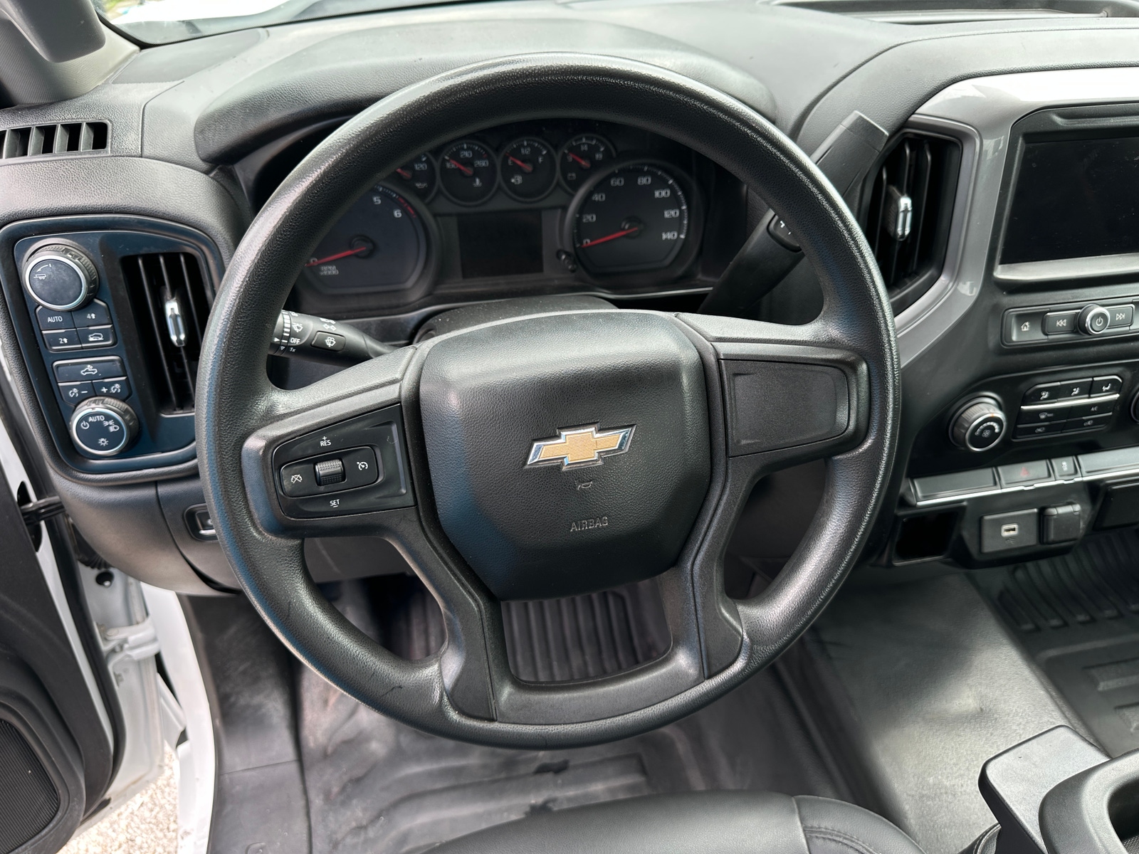 Thumbnail: 2020 Chevrolet Silverado 1500 - 4