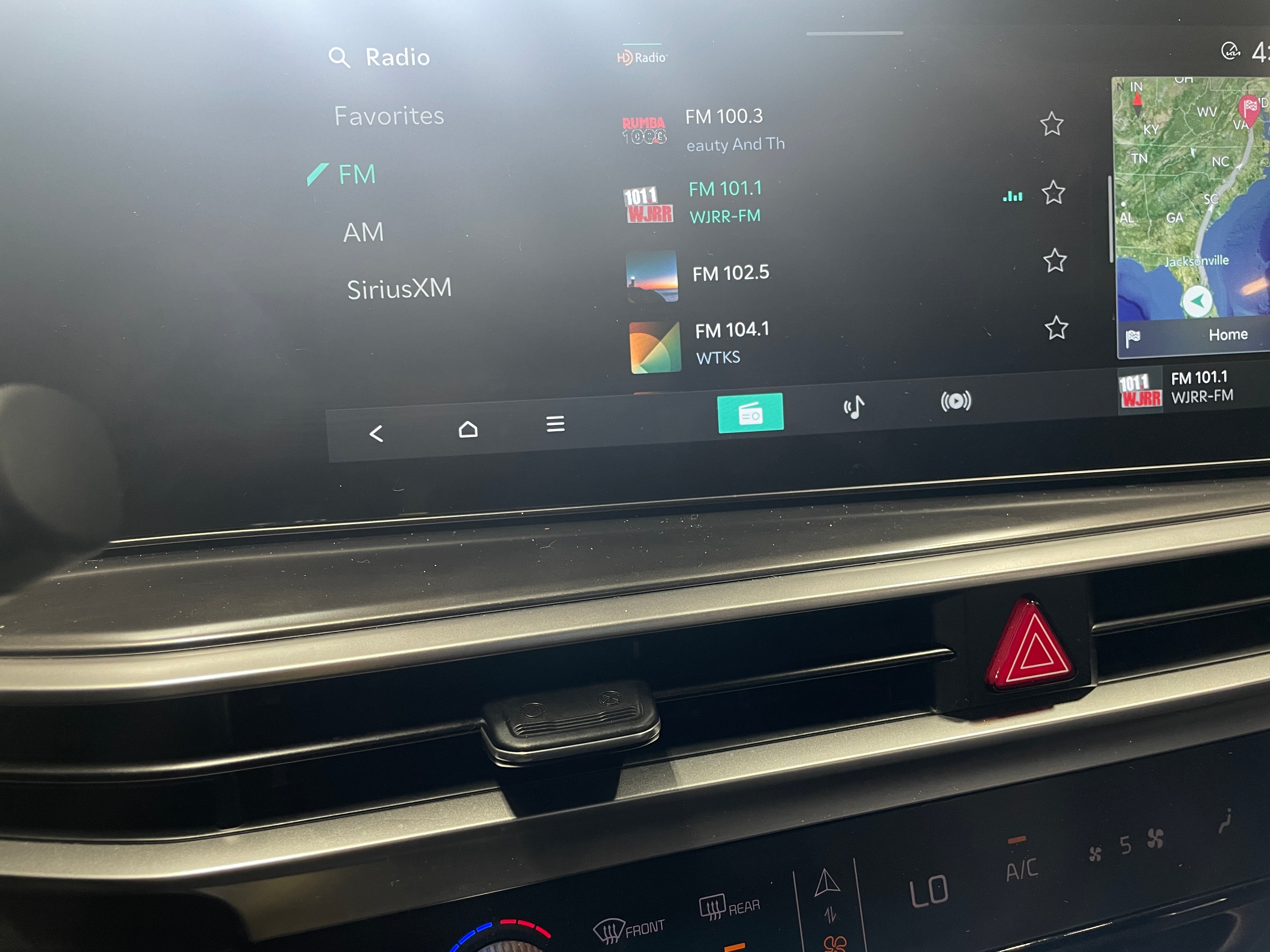 2024 Kia Sorento S 3