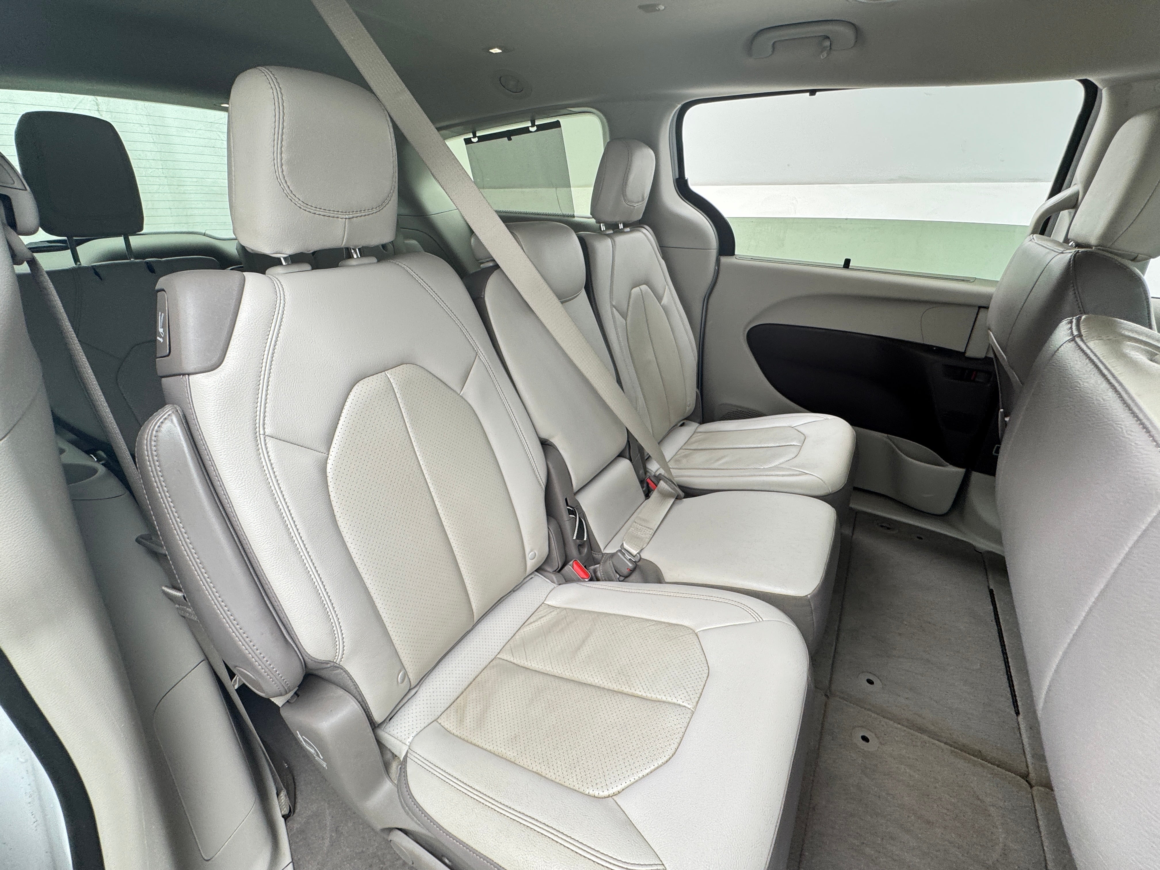 2019 Chrysler Pacifica Touring L 5