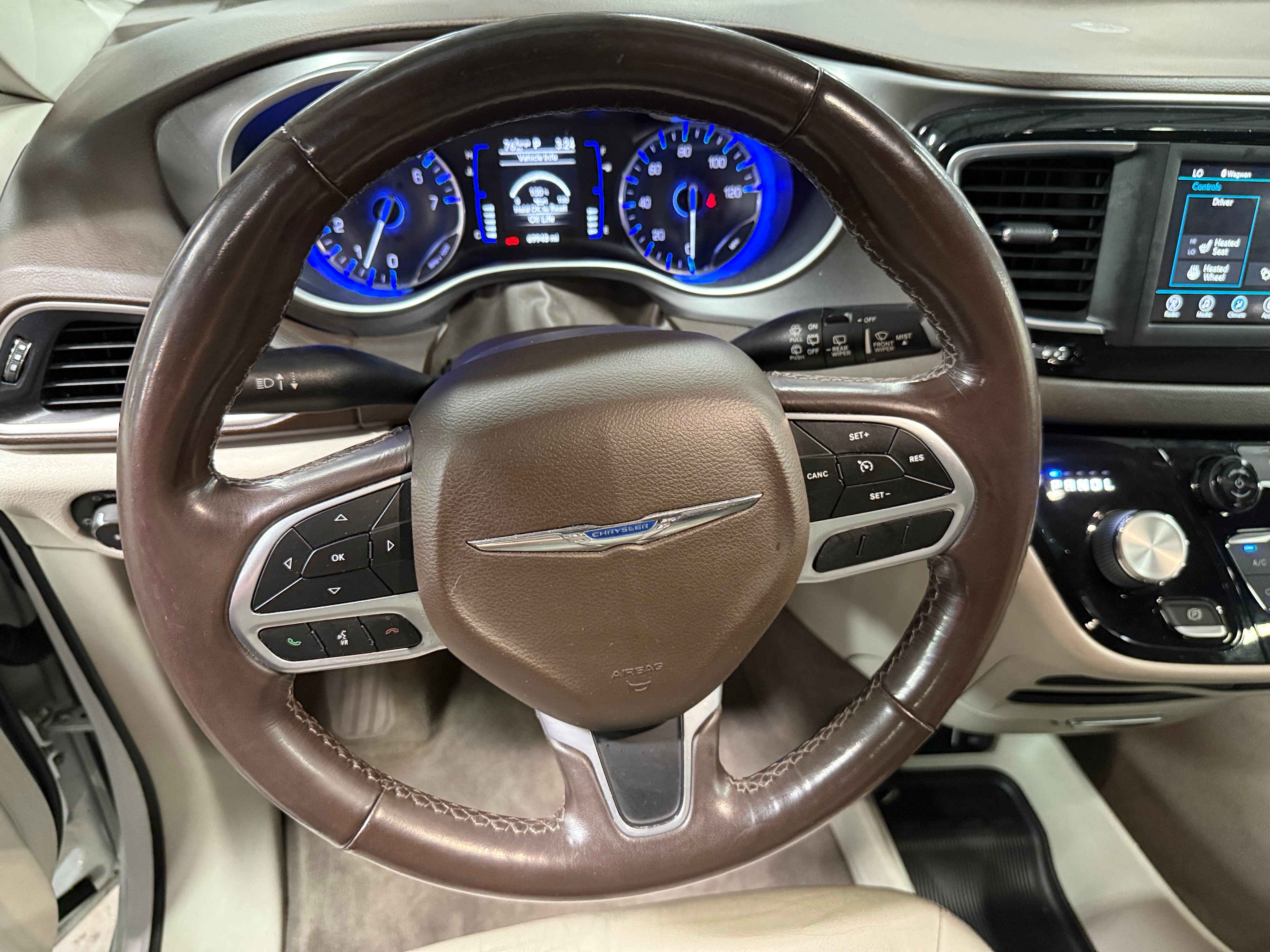 2019 Chrysler Pacifica Touring L 4