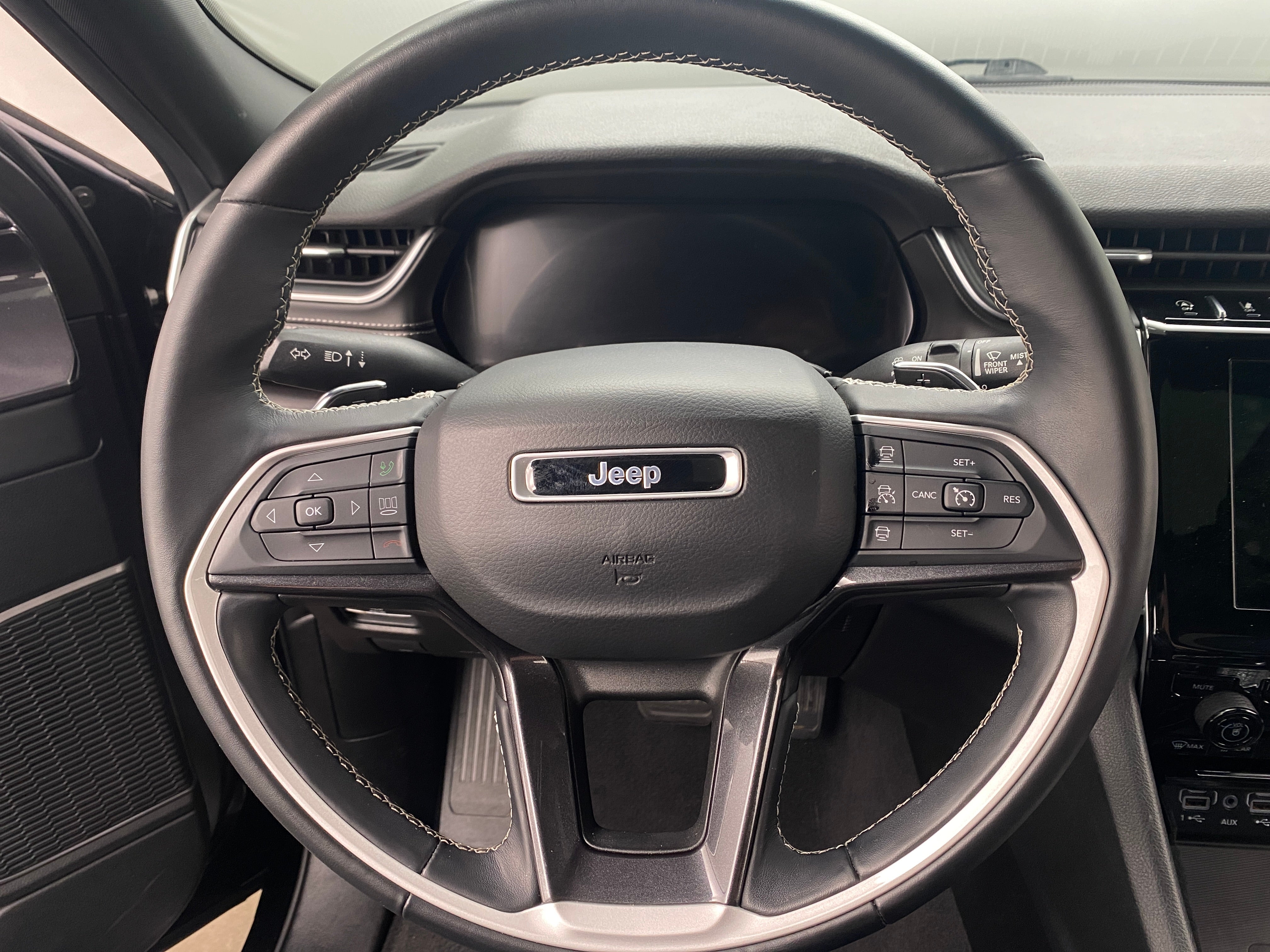 Thumbnail: 2021 Jeep Grand Cherokee L - 4