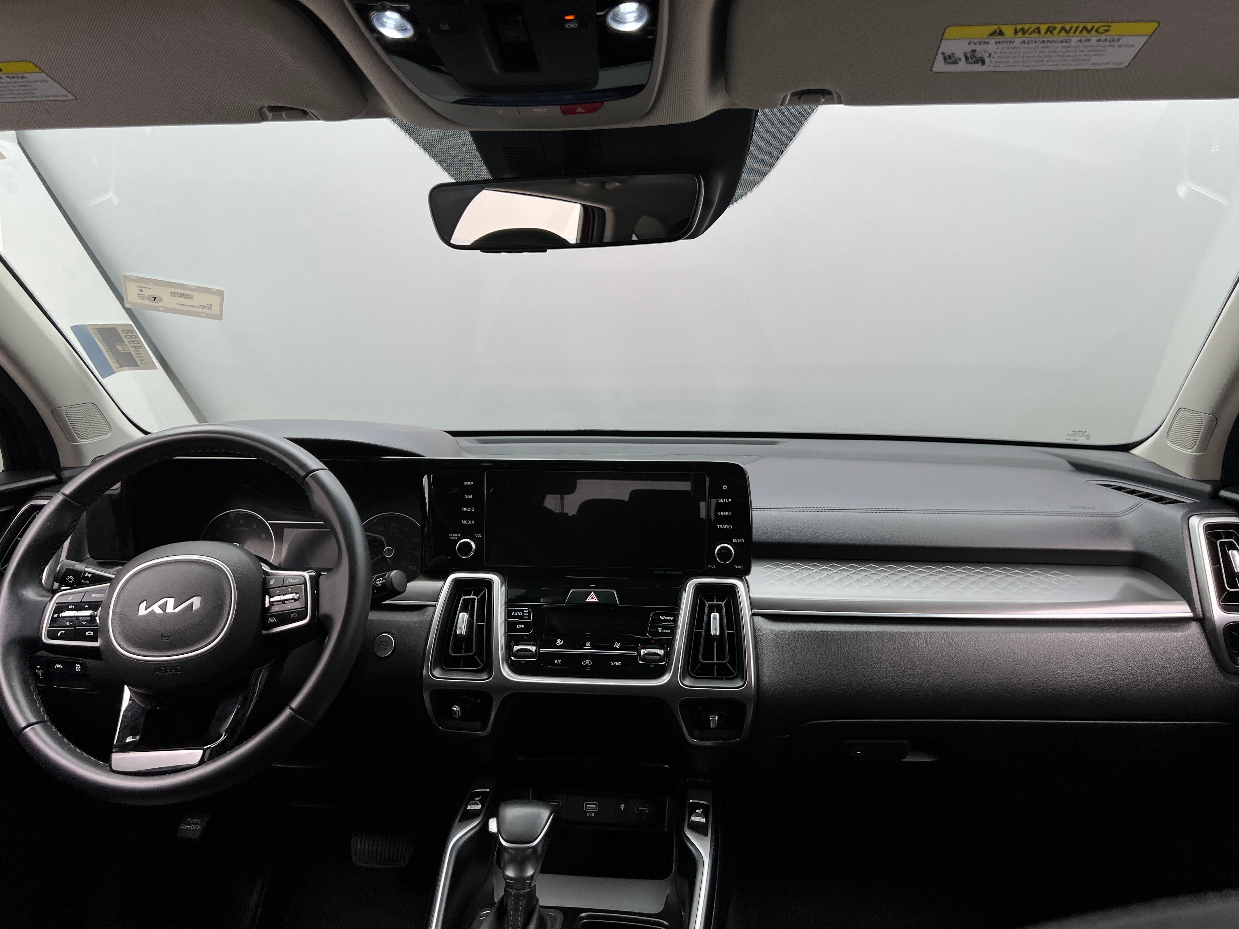 2023 Kia Sorento S 2